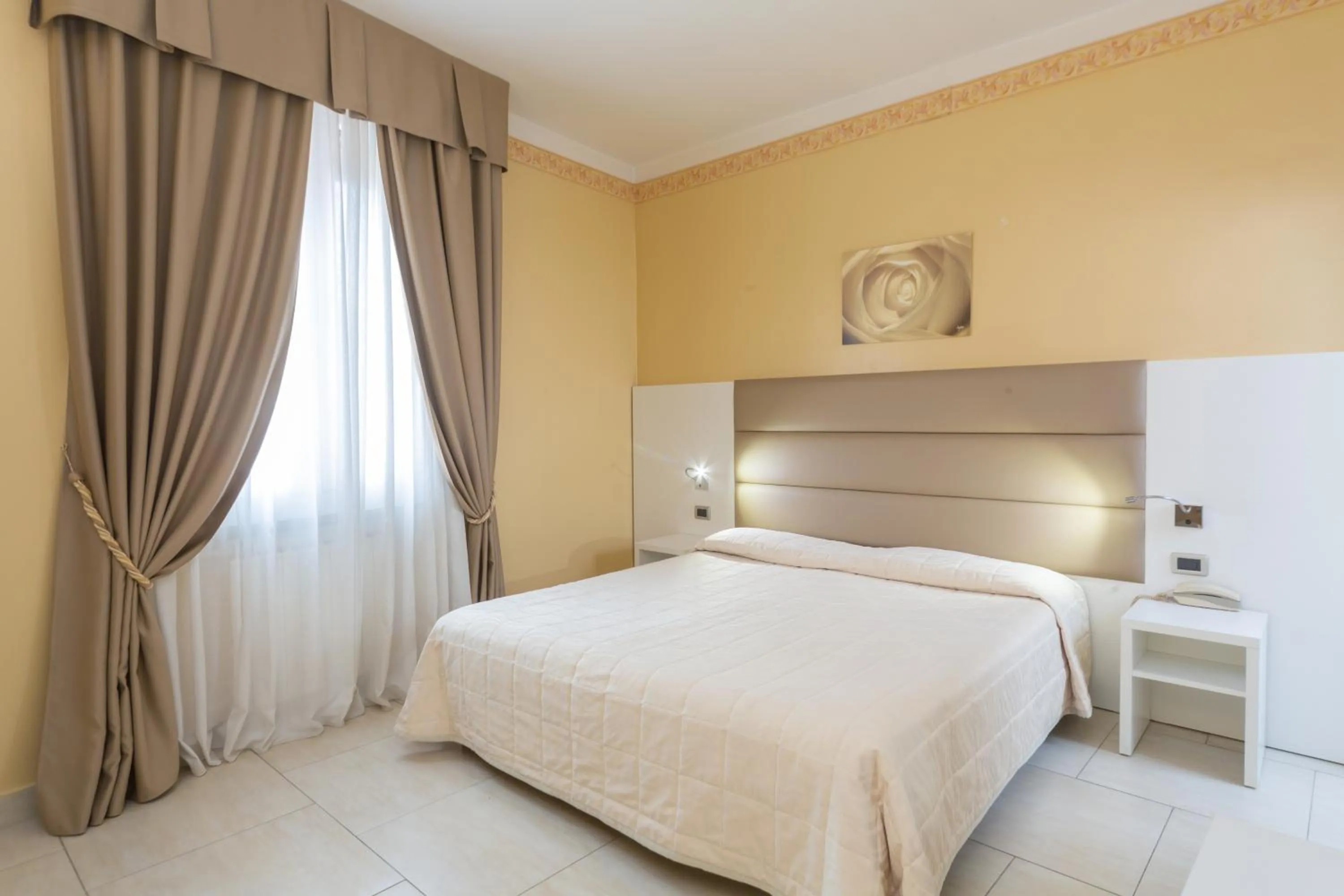 Bed in Hotel University