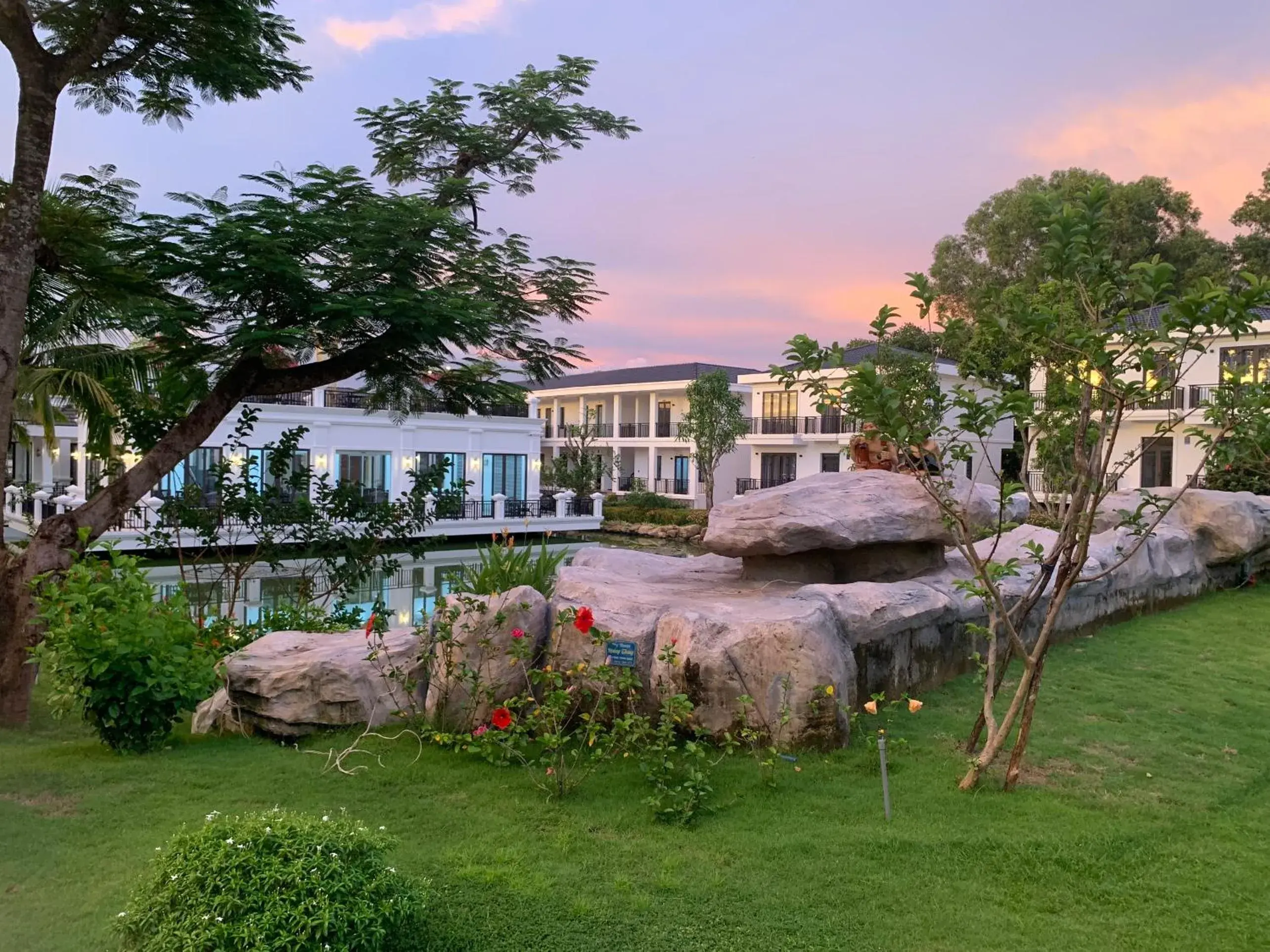 Garden view in DAD Resort Phú Quốc Garden view in DAD Resort Phú Quốc