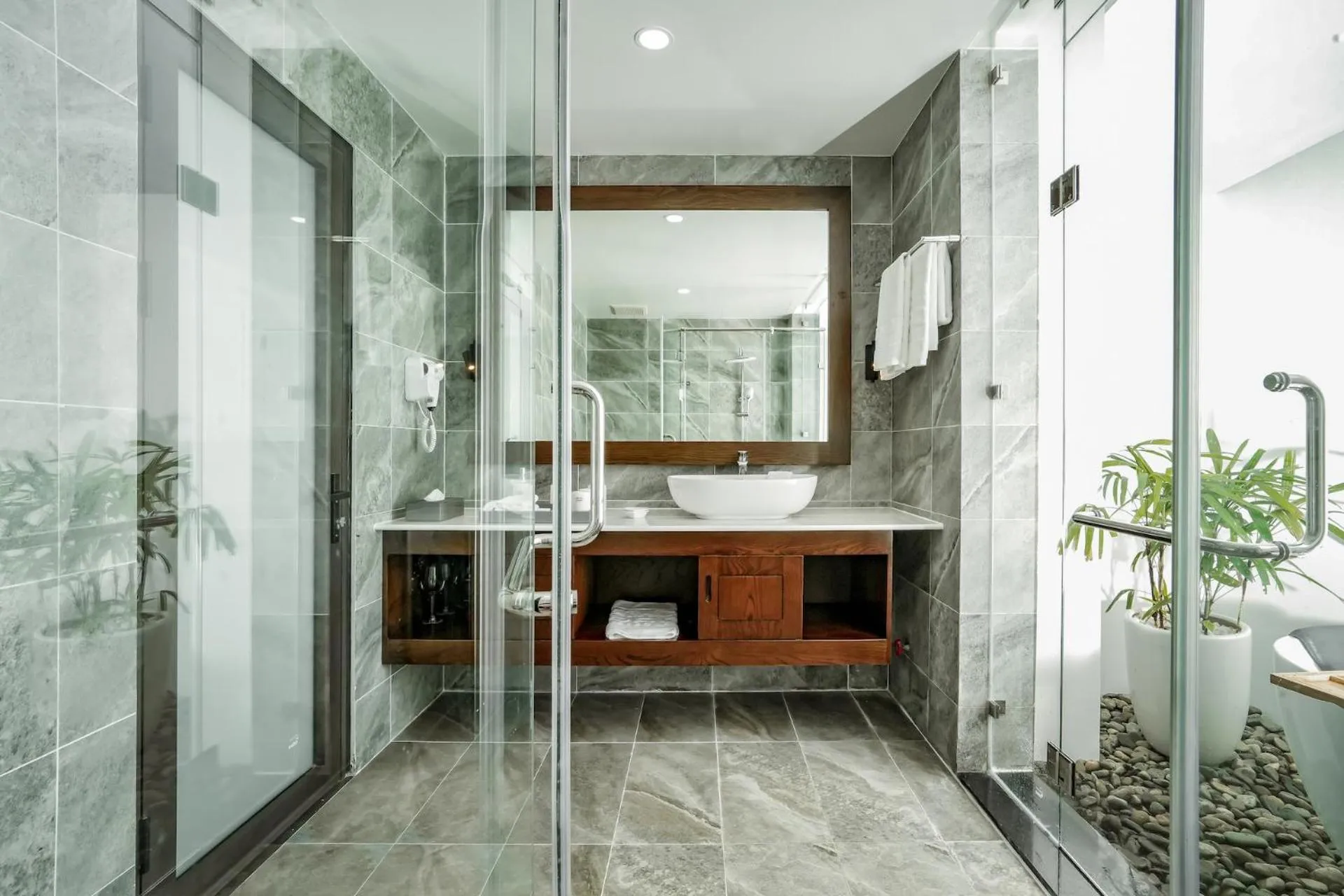 Bathroom in DAD Resort Phú Quốc