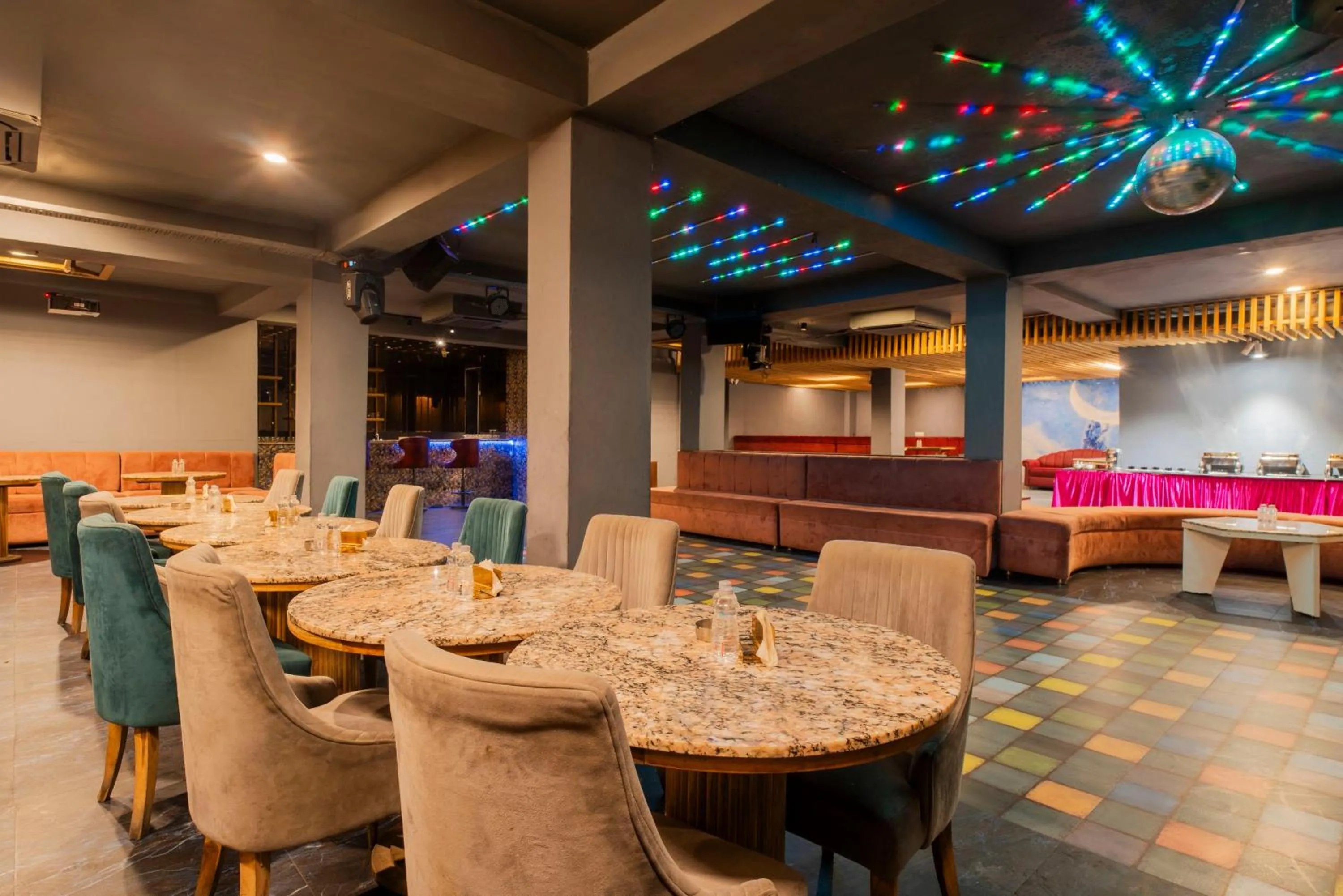 Restaurant/places to eat in Treebo The Mountain Deer Valley Near PGI