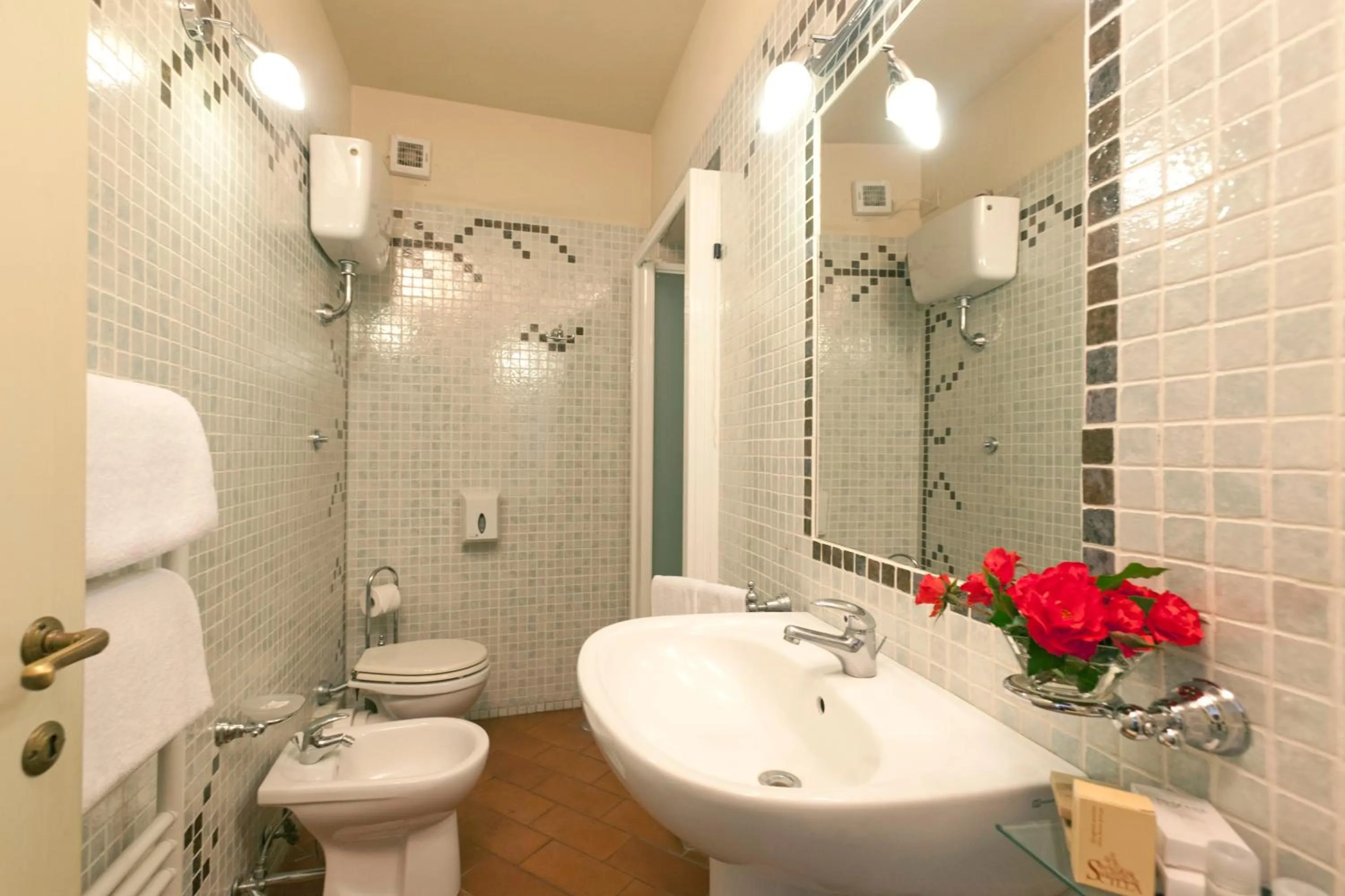 Bathroom in Hotel Scilla