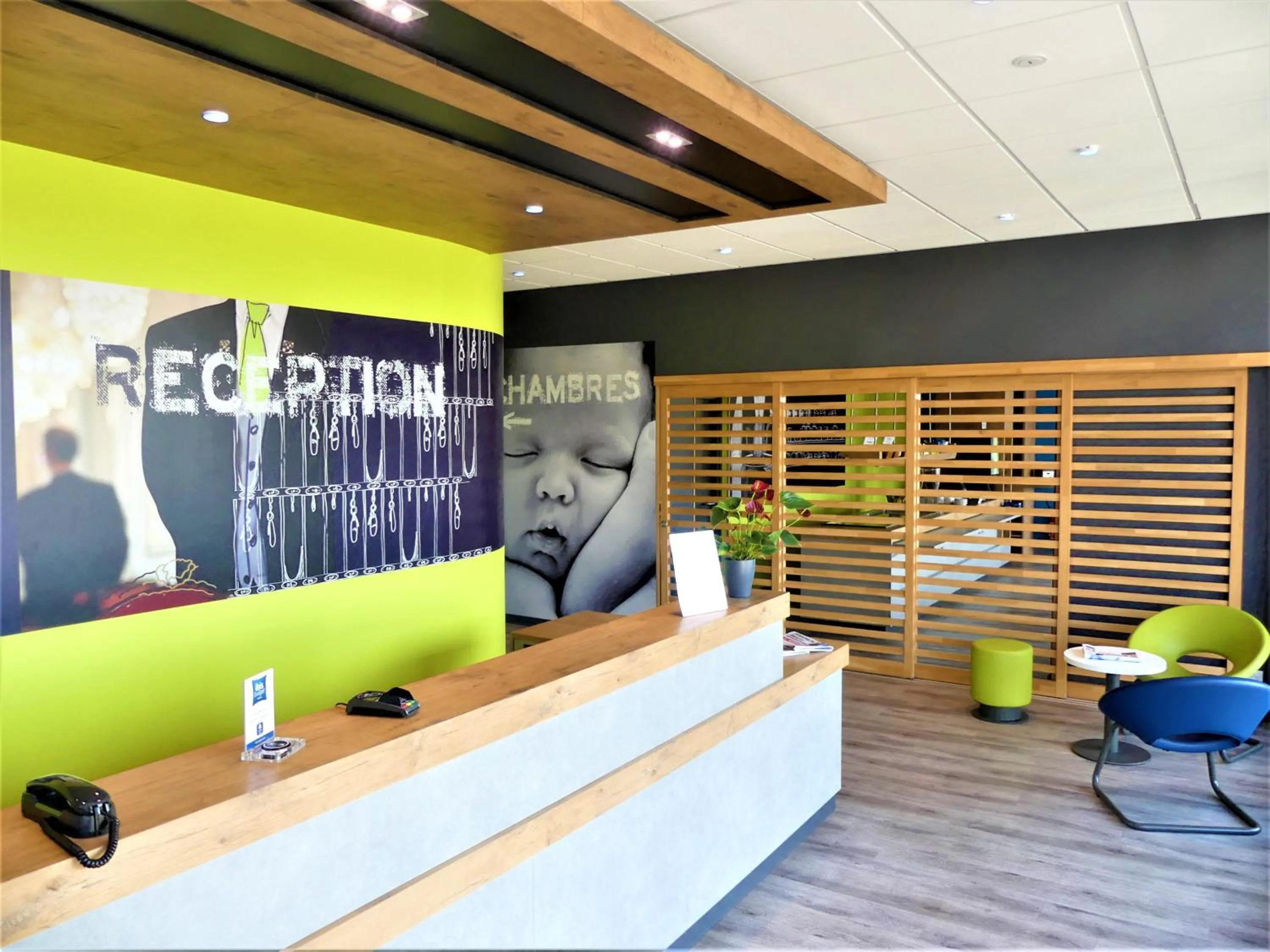 Lobby or reception in Ibis budget Brest Sud Plougastel - Hôtel rénové