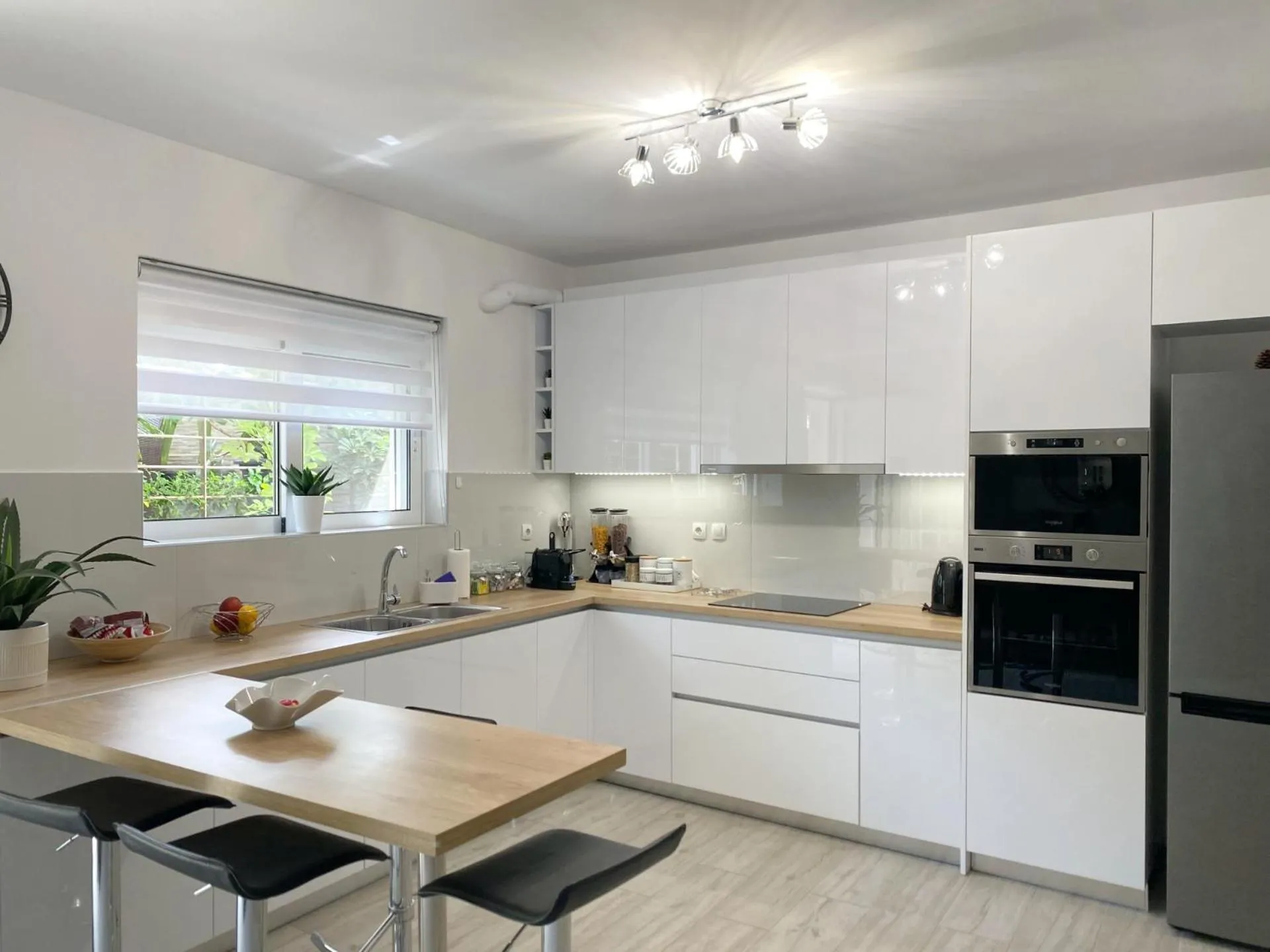 Melinta Stay - Apartment near ATH Airport, Rafina Port & Beach