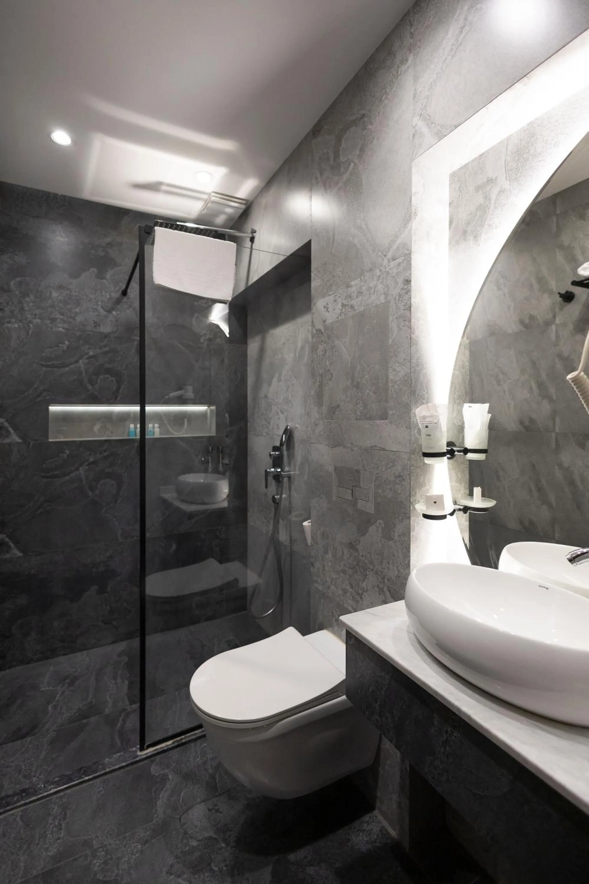 Shower in Merida Hotel Baku