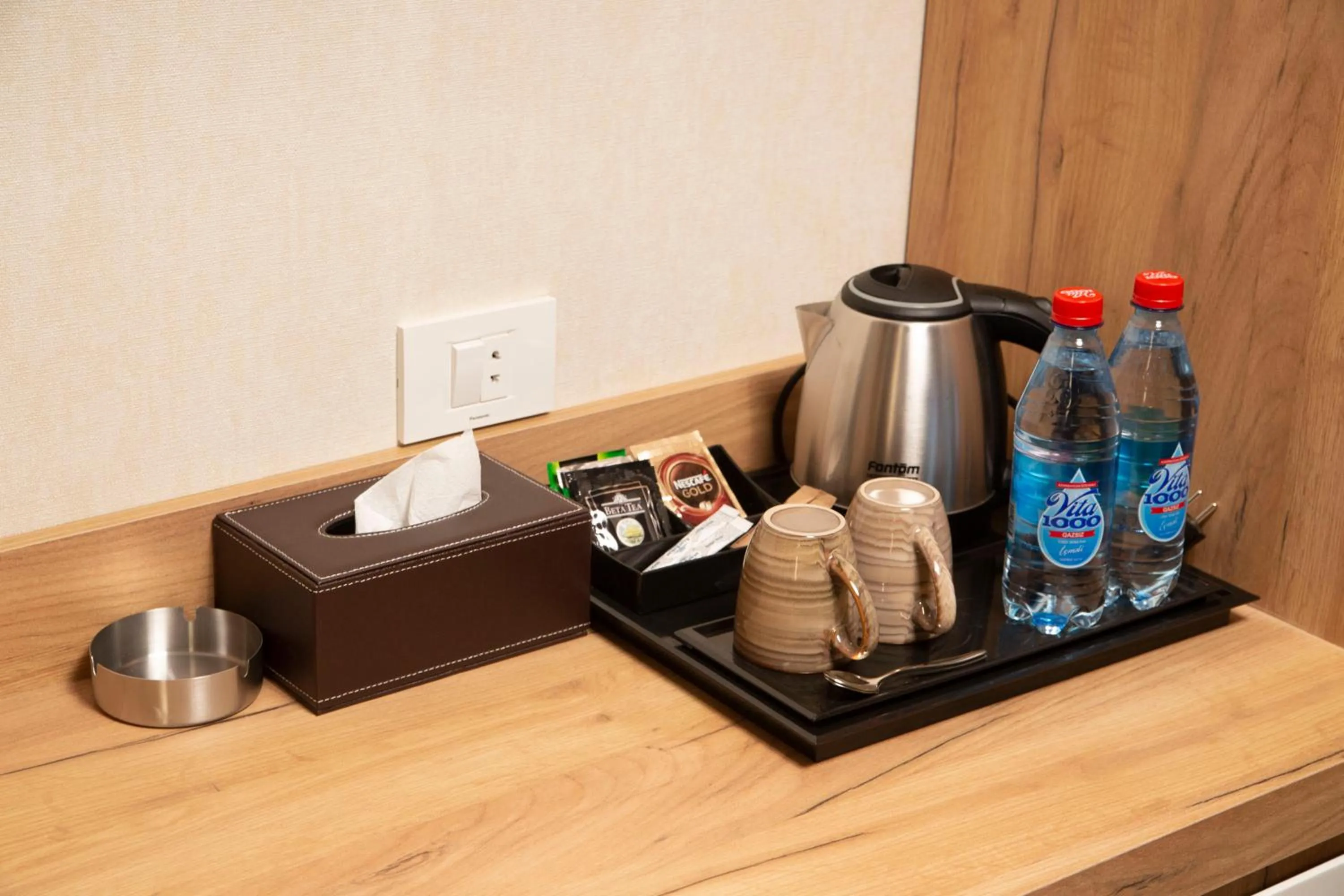 Coffee/tea facilities in Merida Hotel Baku