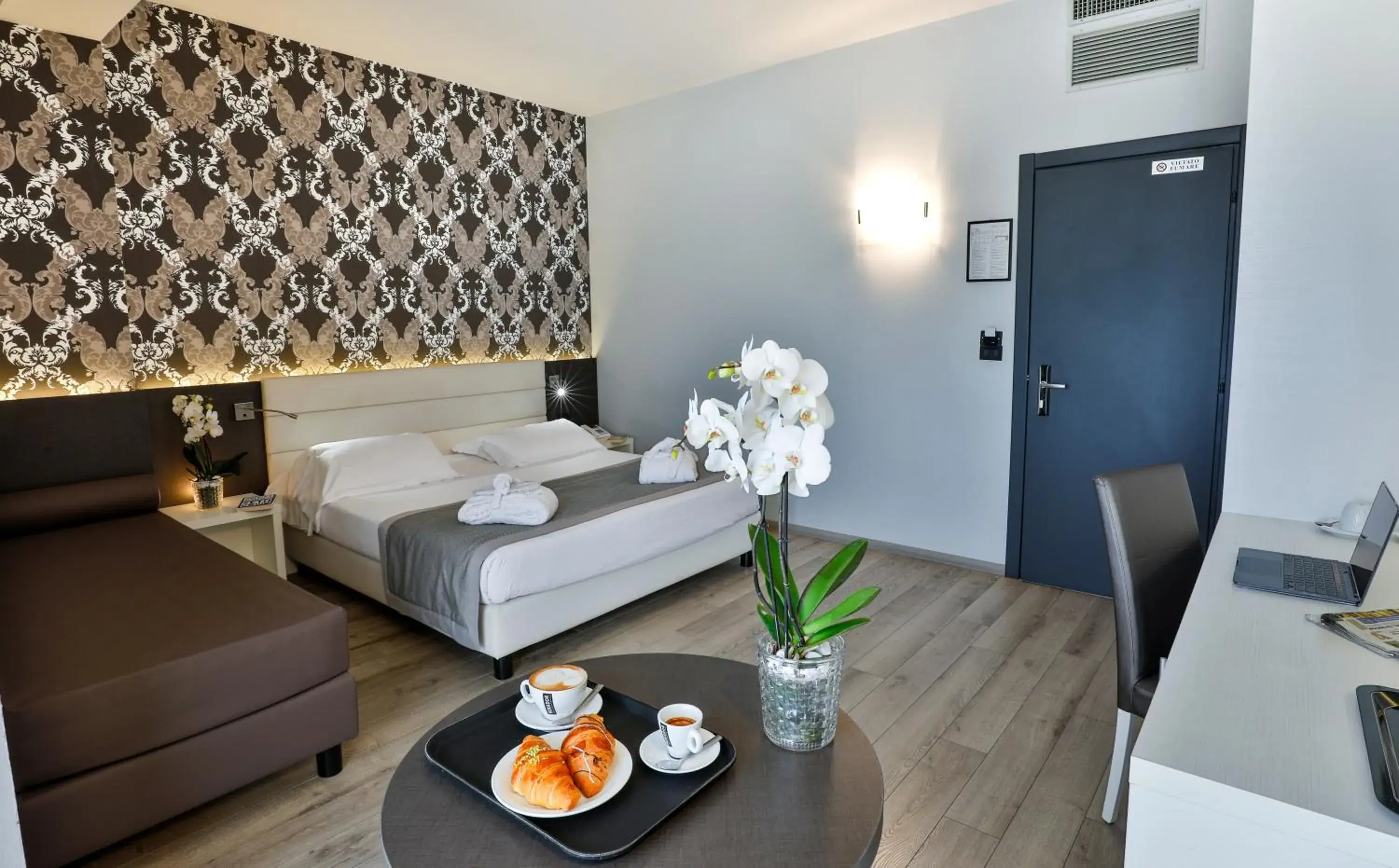 Deluxe Double Room with Balcony in Hotel Molino Rosso Deluxe Double Room with Balcony in Hotel Molino Rosso