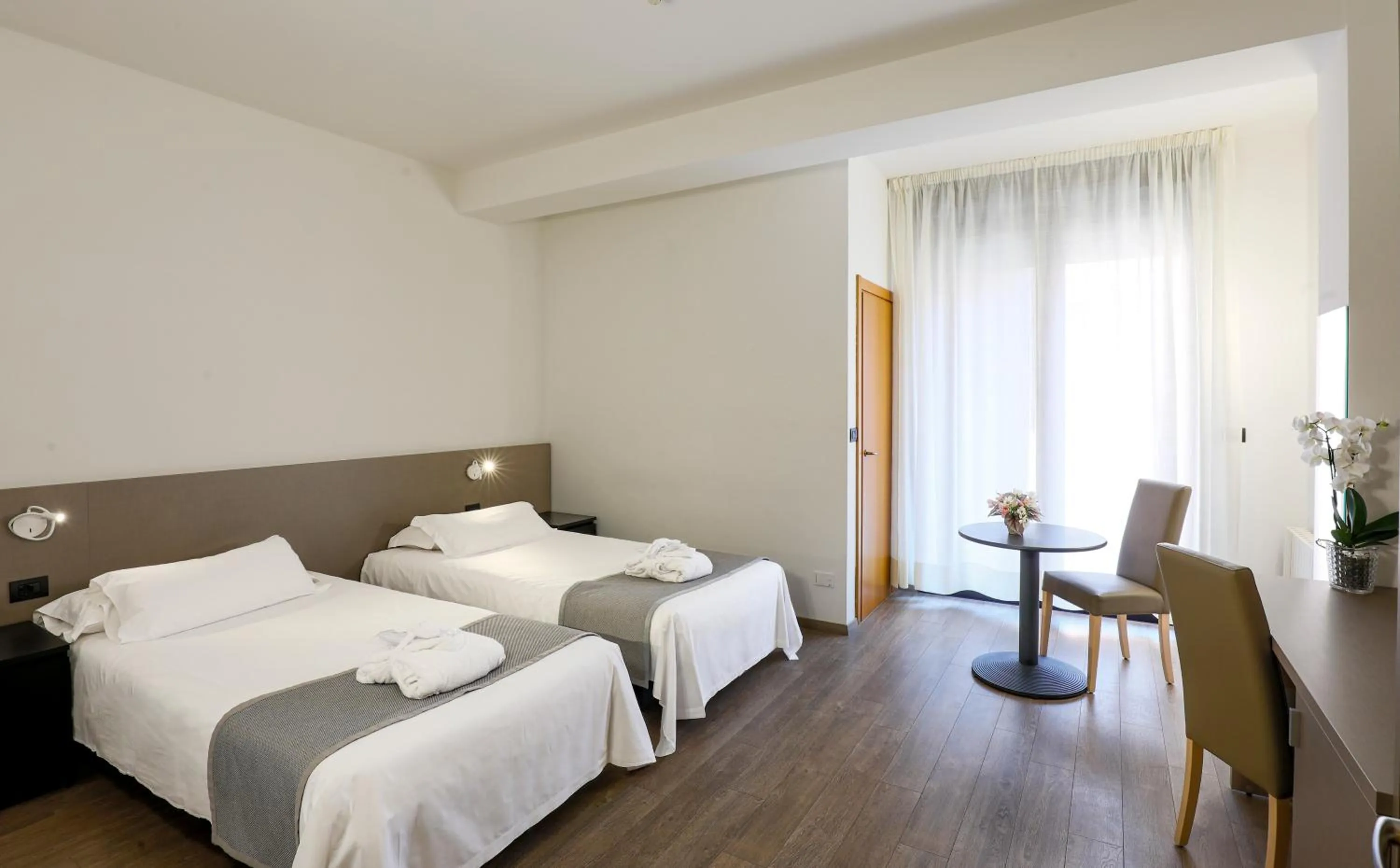 Seating area, Bed in Hotel Molino Rosso