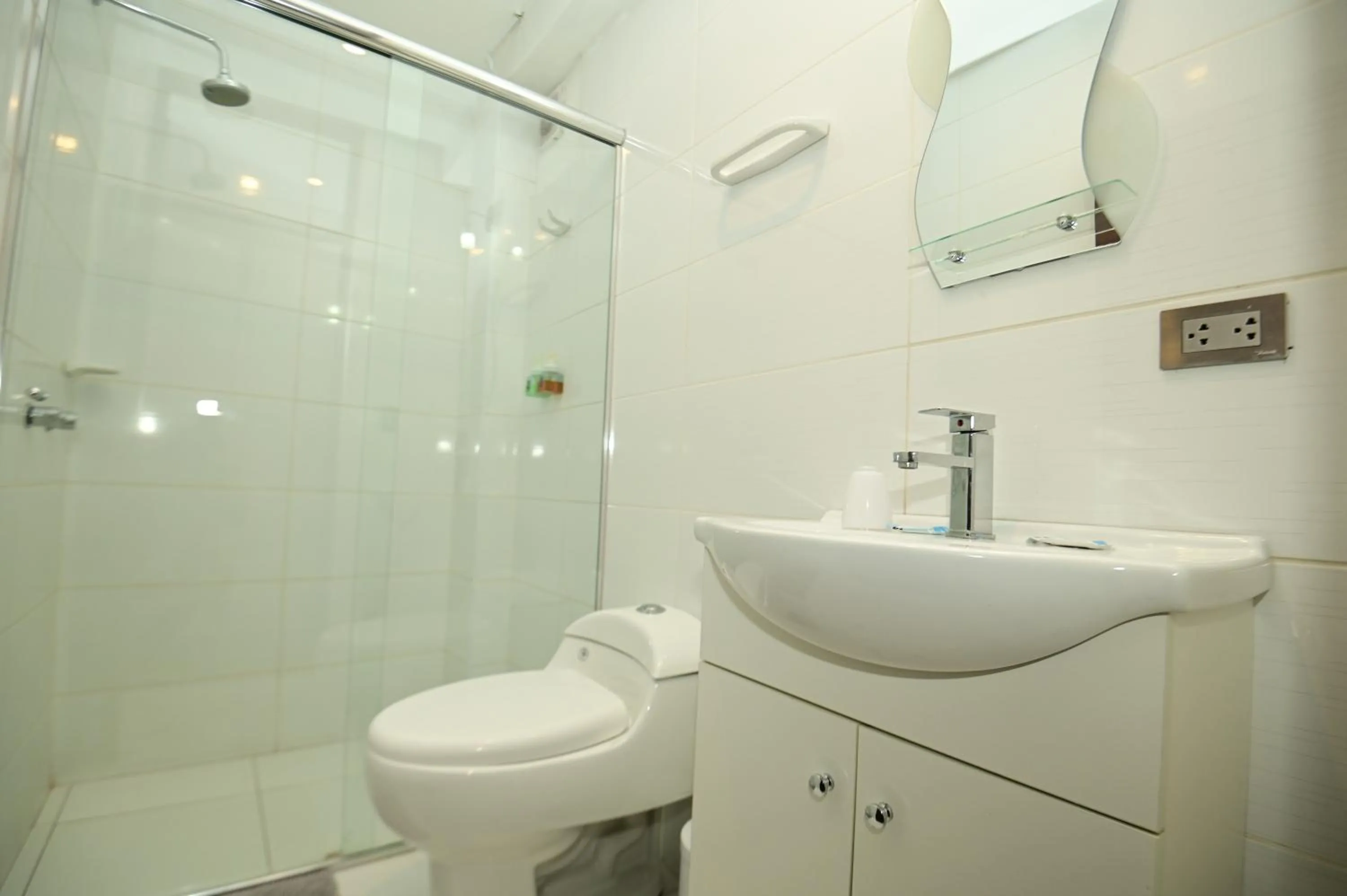 Shower in Bon Repos Boutique