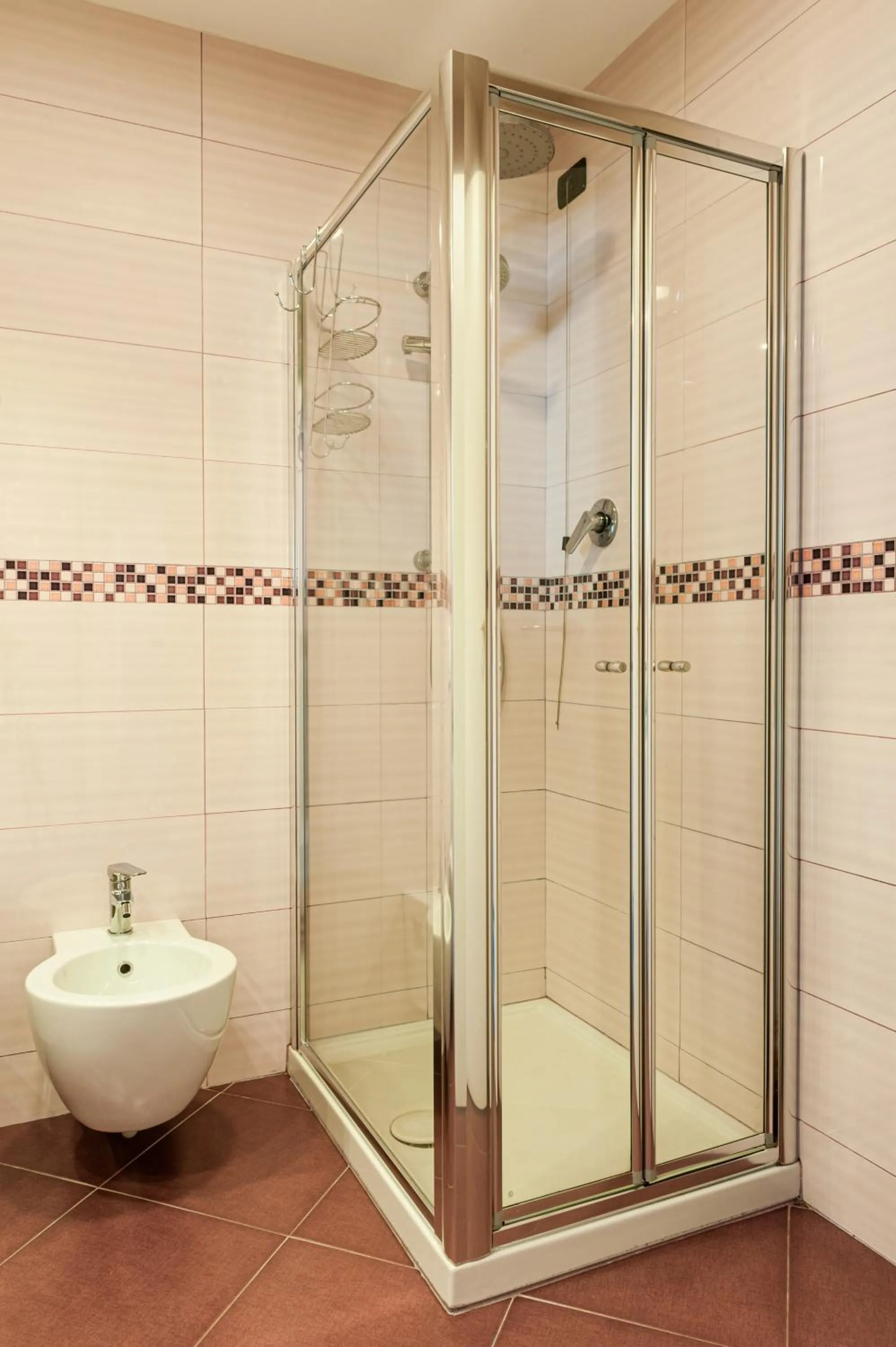 Shower in Augustus Hotel