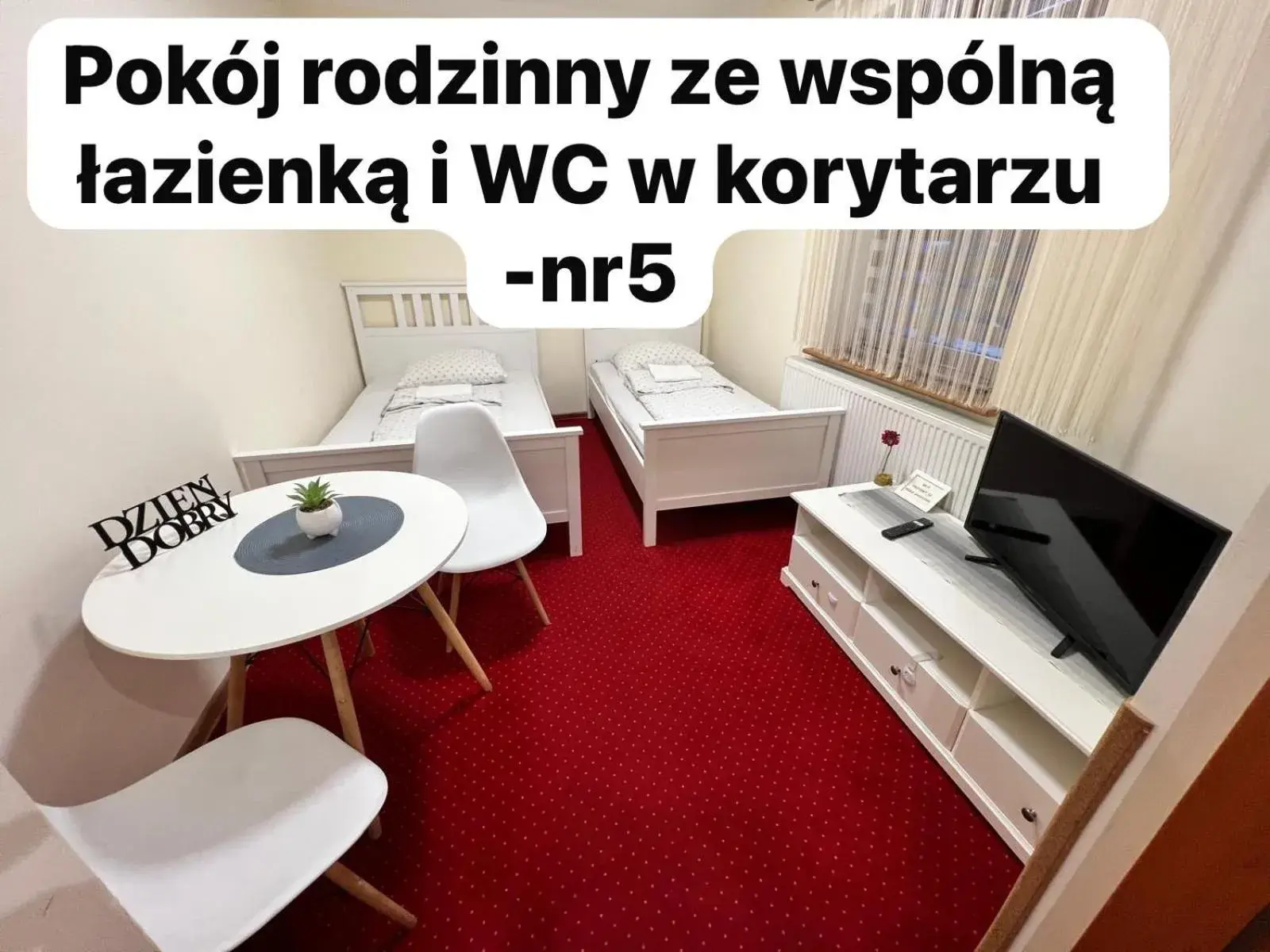 Family Room with Shared Bathroom in Noclegi AirportPark Family Room with Shared Bathroom in Noclegi AirportPark