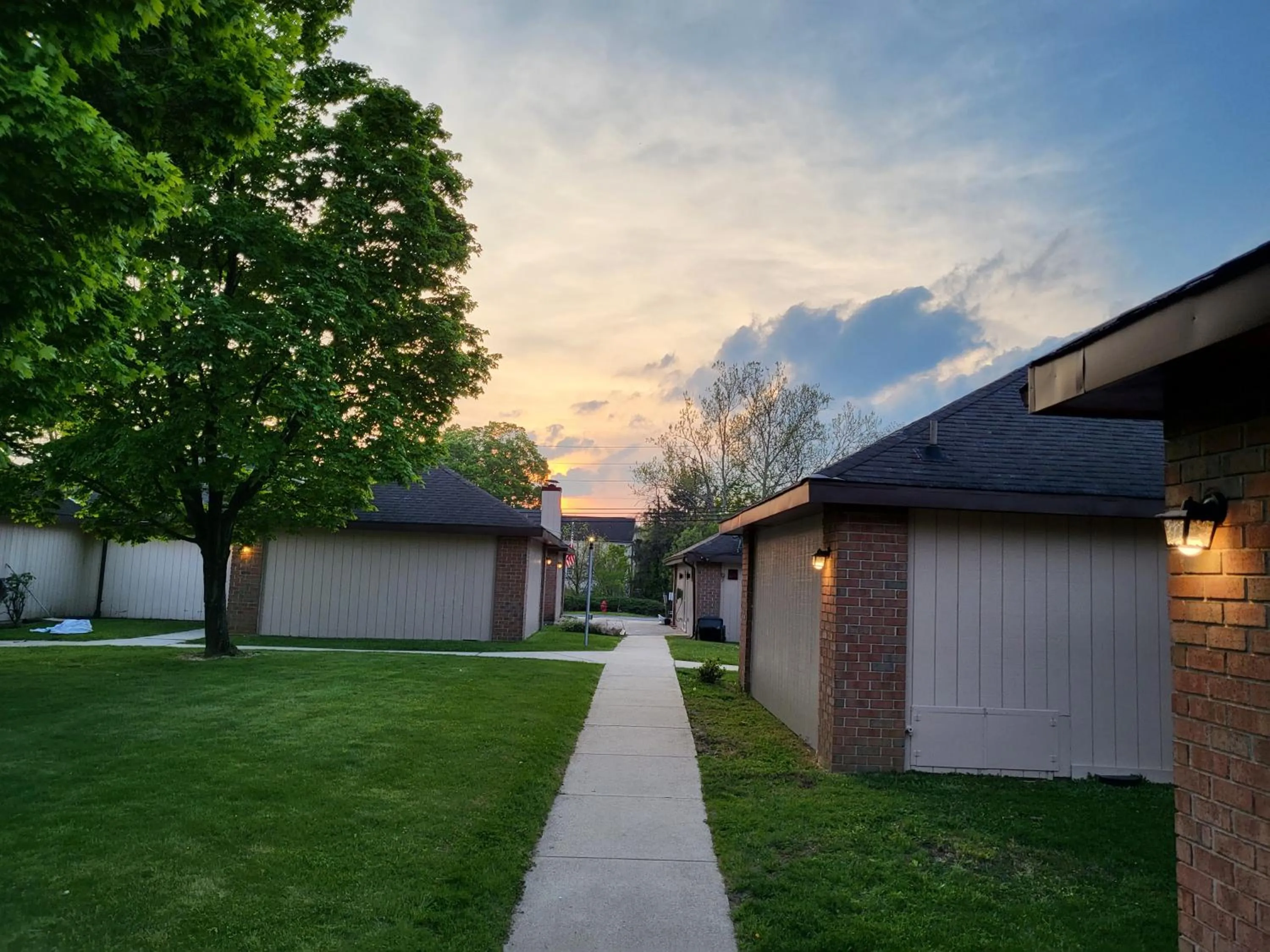 Day in Inn of the Dove - Romantic Luxury Suites with Jacuzzi & Seasonal Fireplace at Harrisburg-Hershey-Philadelphia, PA