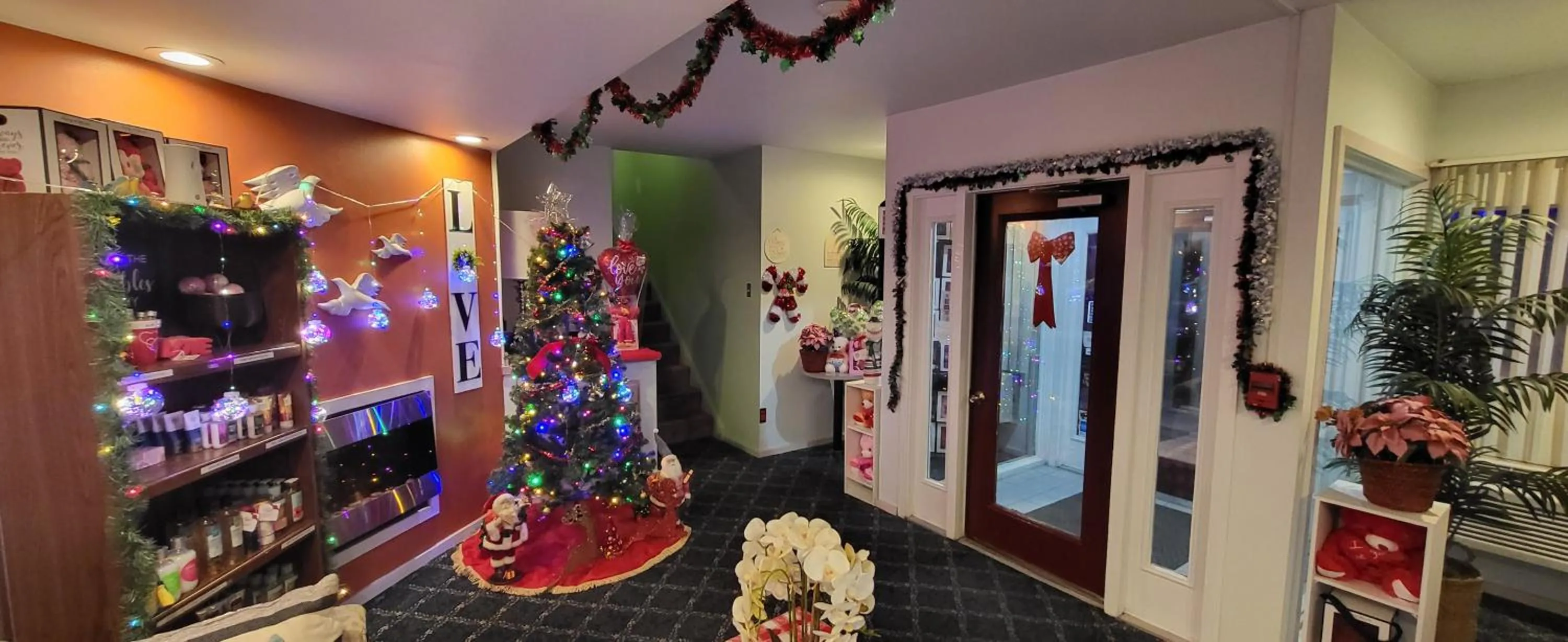 Decorative detail in Inn of the Dove - Romantic Luxury Suites with Jacuzzi & Seasonal Fireplace at Harrisburg-Hershey-Philadelphia, PA