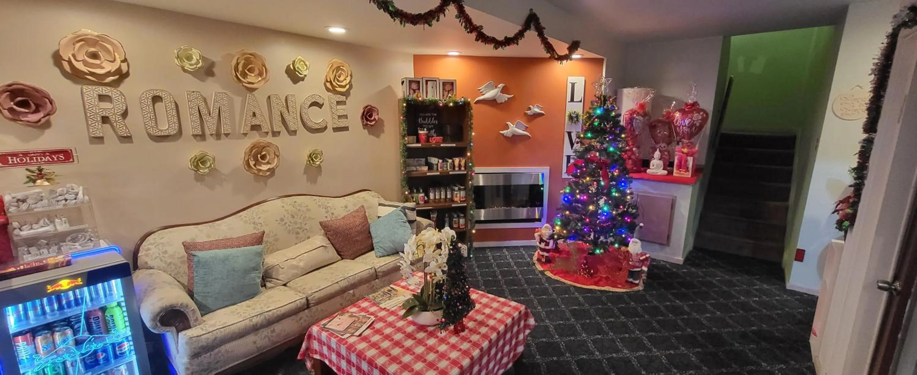 Lobby or reception in Inn of the Dove - Romantic Luxury Suites with Jacuzzi & Seasonal Fireplace at Harrisburg-Hershey-Philadelphia, PA