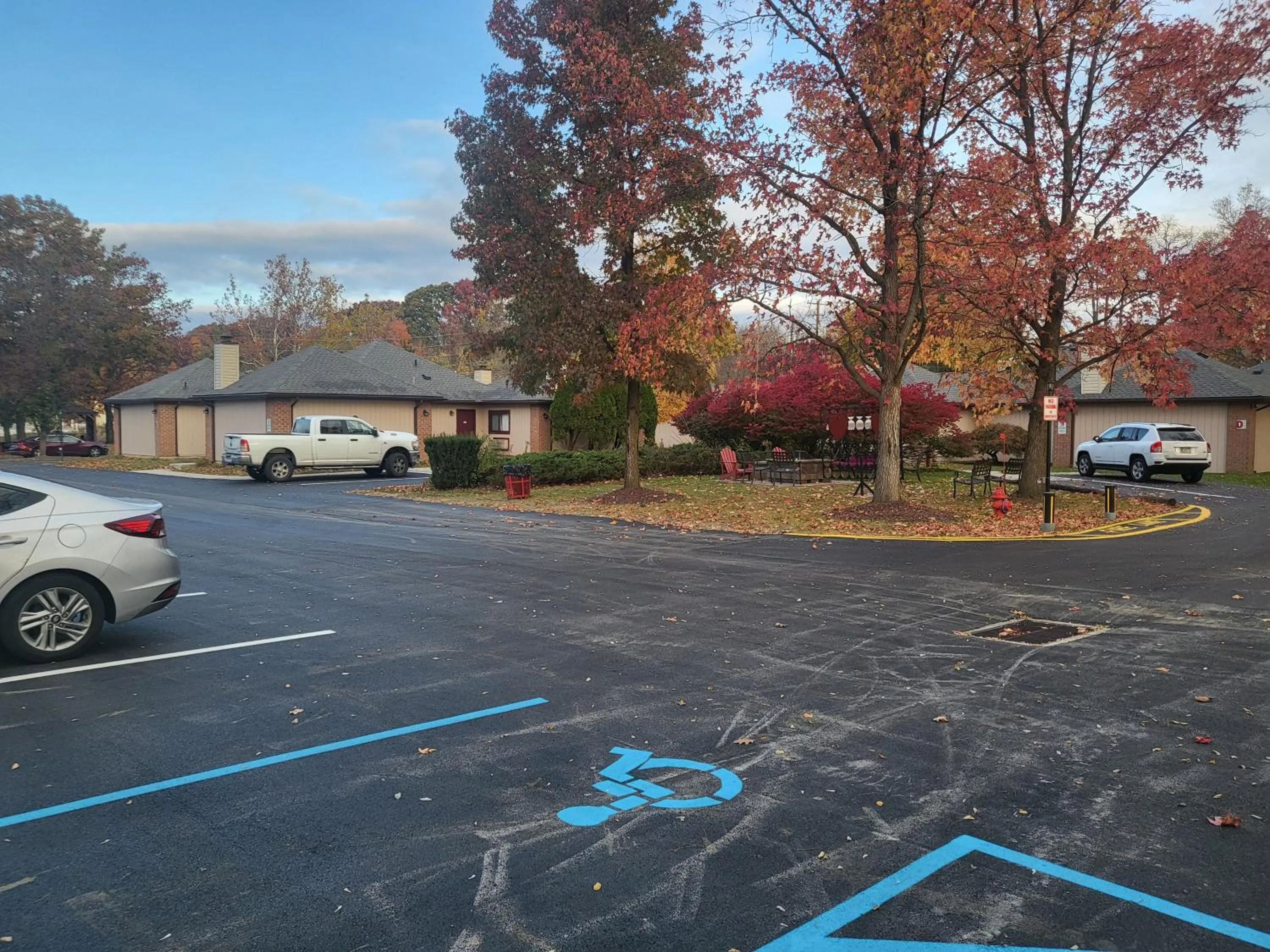 Parking in Inn of the Dove - Romantic Luxury Suites with Jacuzzi & Seasonal Fireplace at Harrisburg-Hershey-Philadelphia, PA