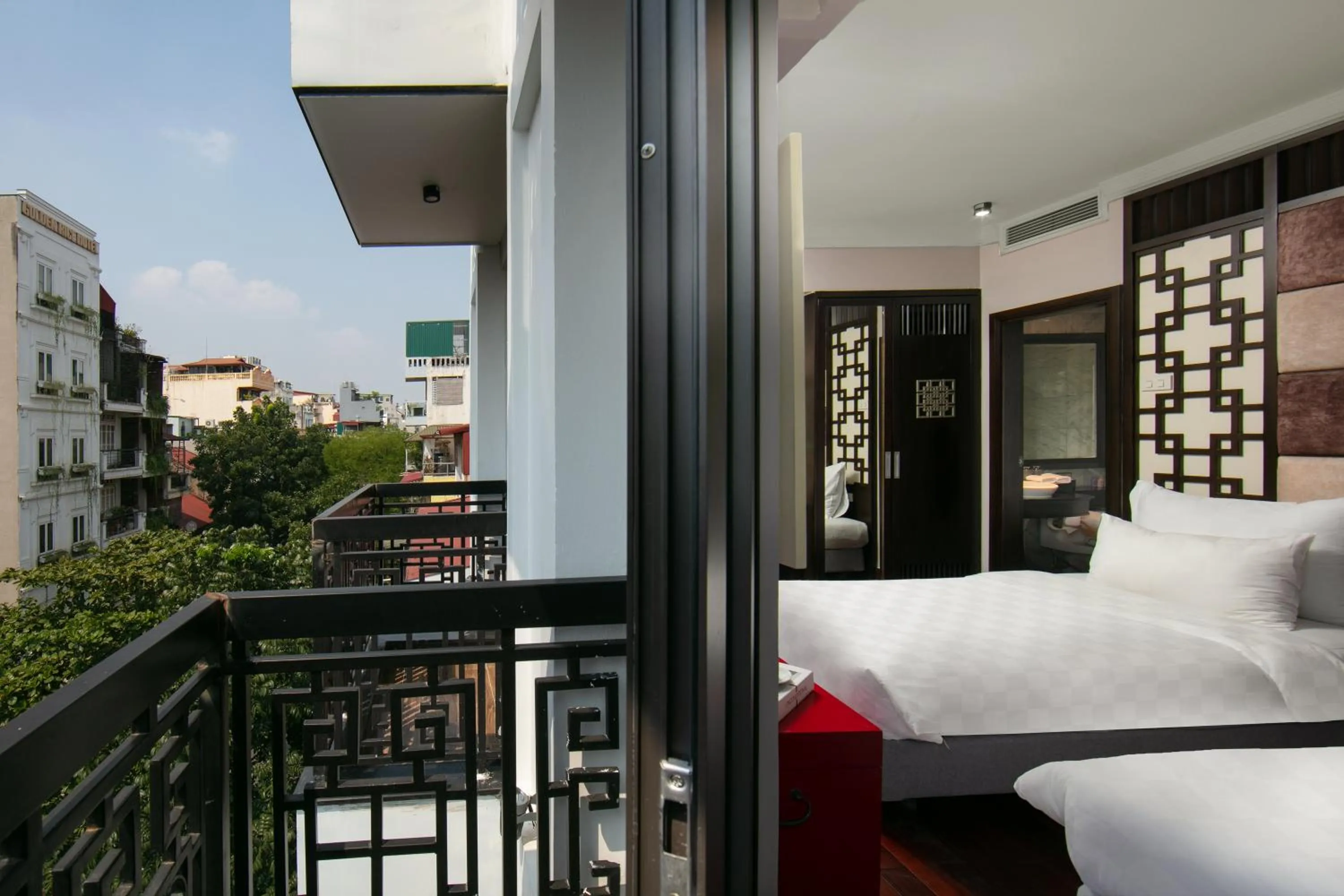 Balcony/Terrace, Bed in HOTEL du LAC Hanoi