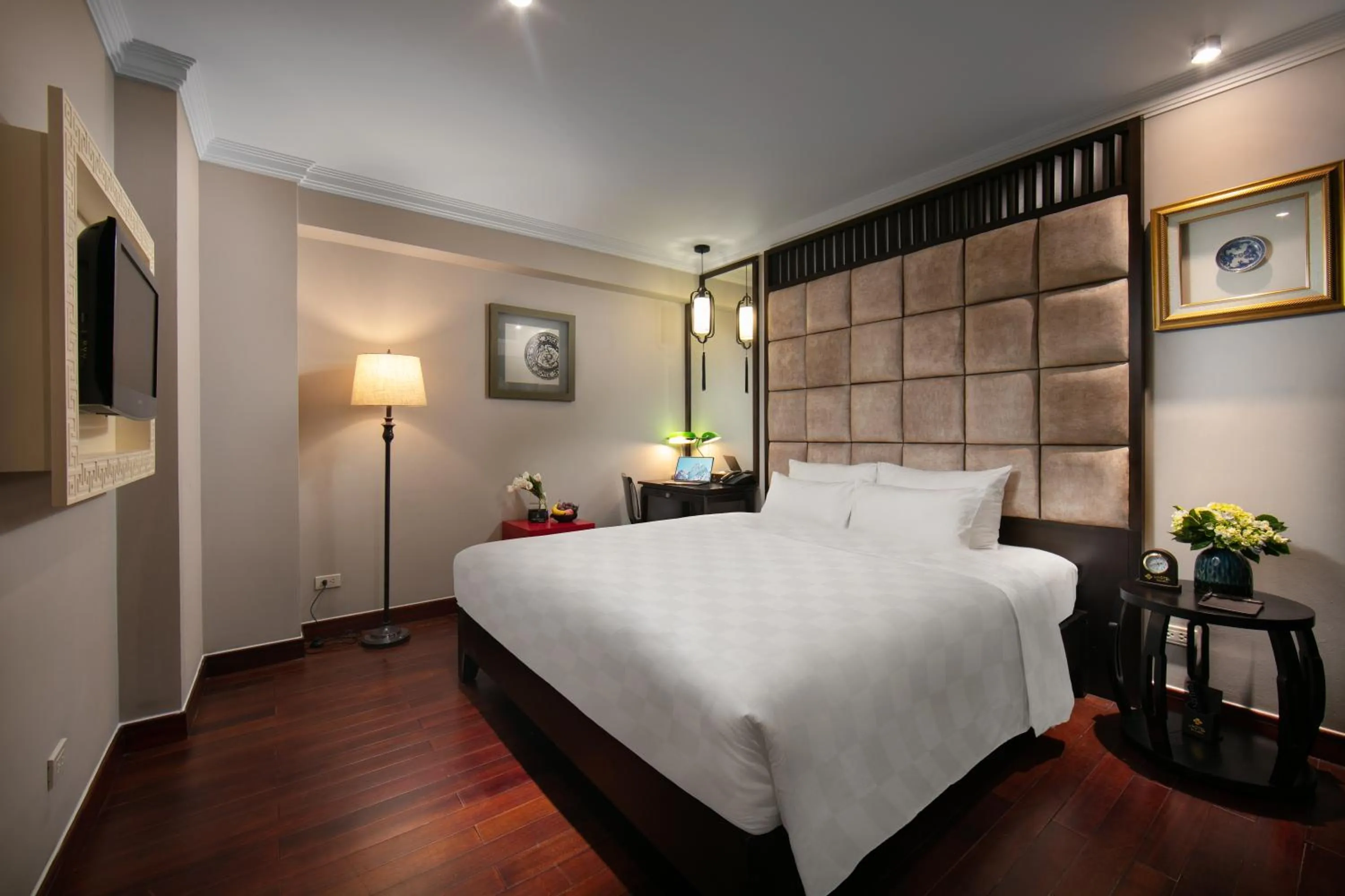 Bedroom, Bed in HOTEL du LAC Hanoi