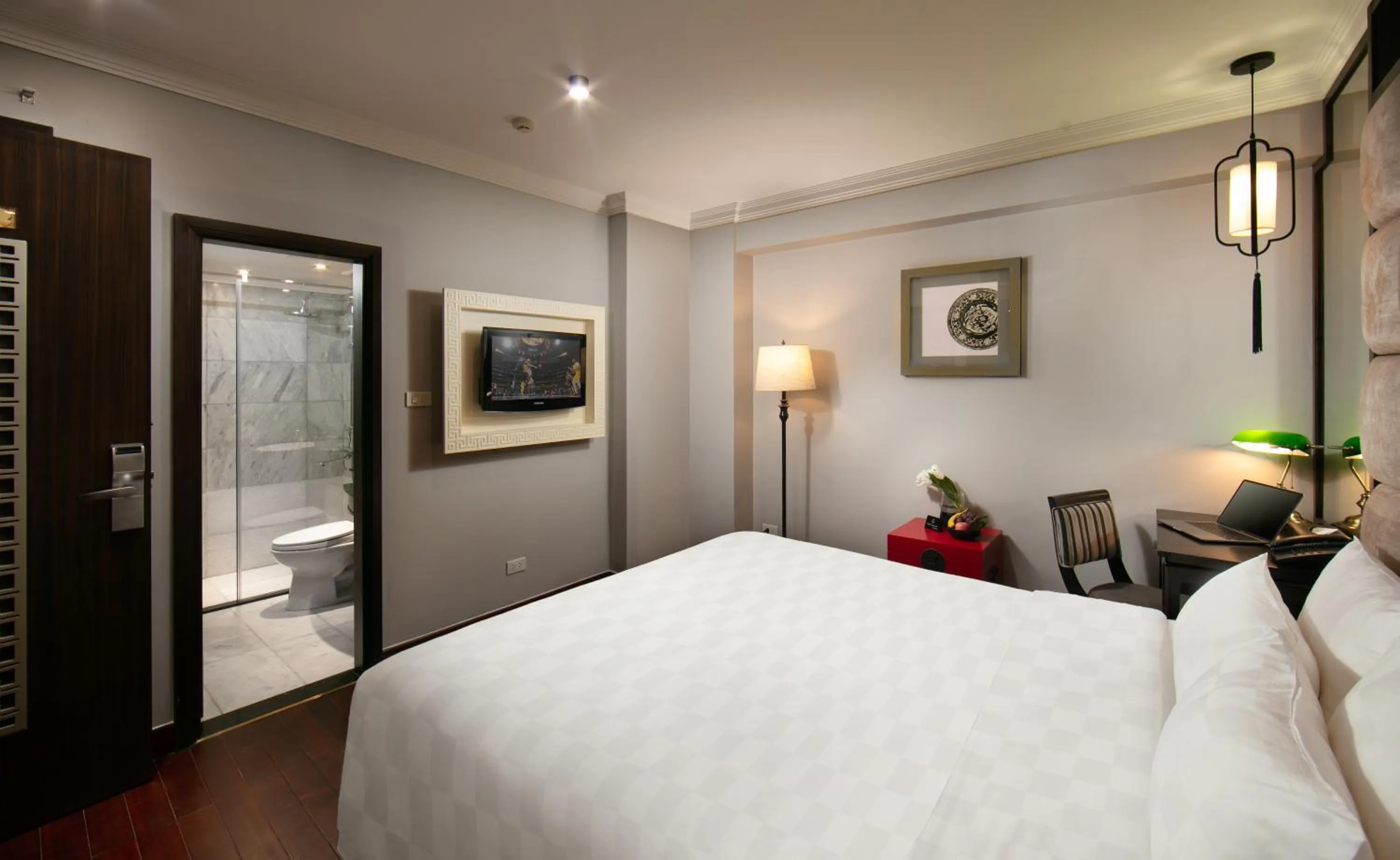 Bed in HOTEL du LAC Hanoi