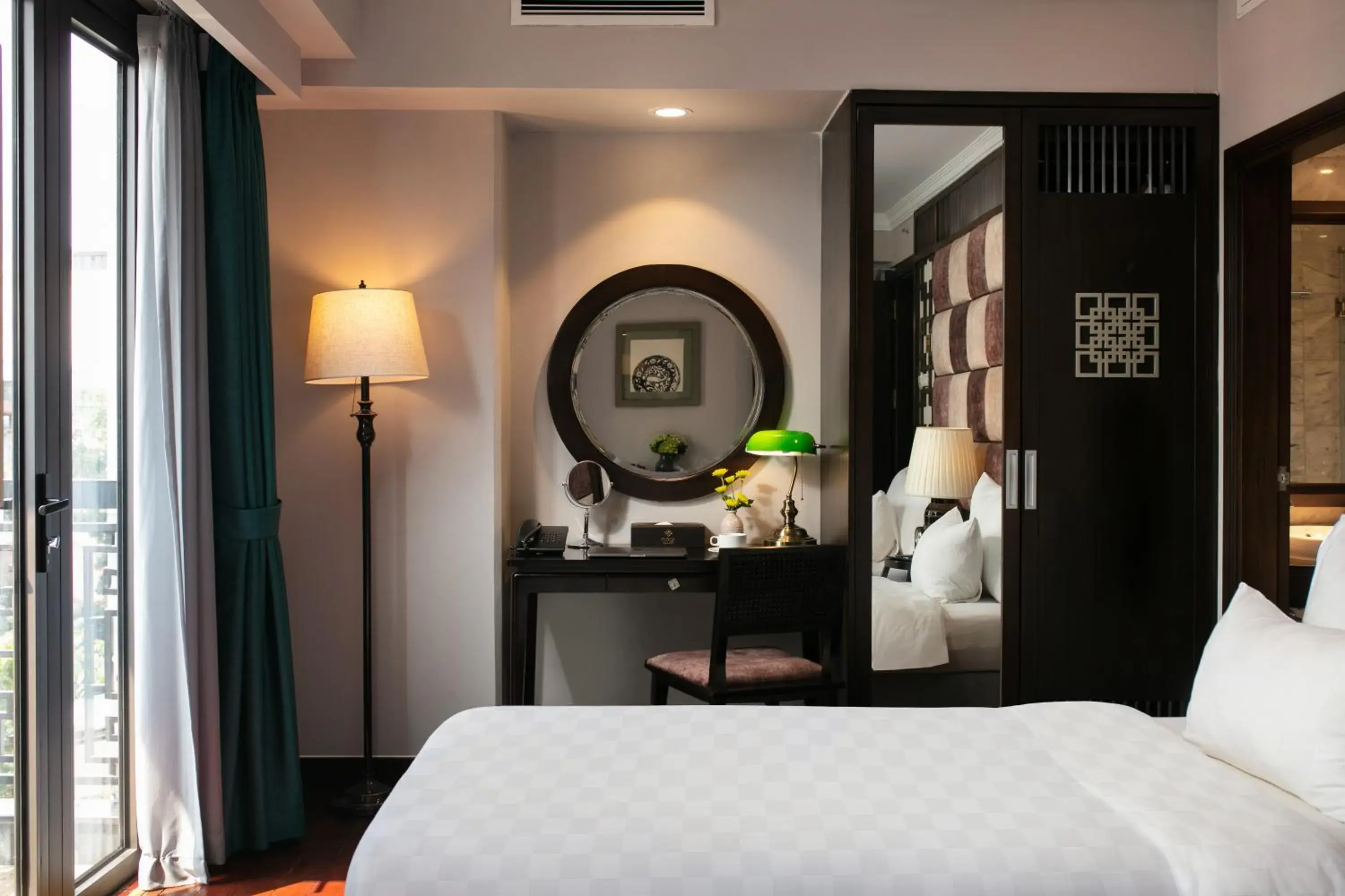 Bed in HOTEL du LAC Hanoi Bed in HOTEL du LAC Hanoi