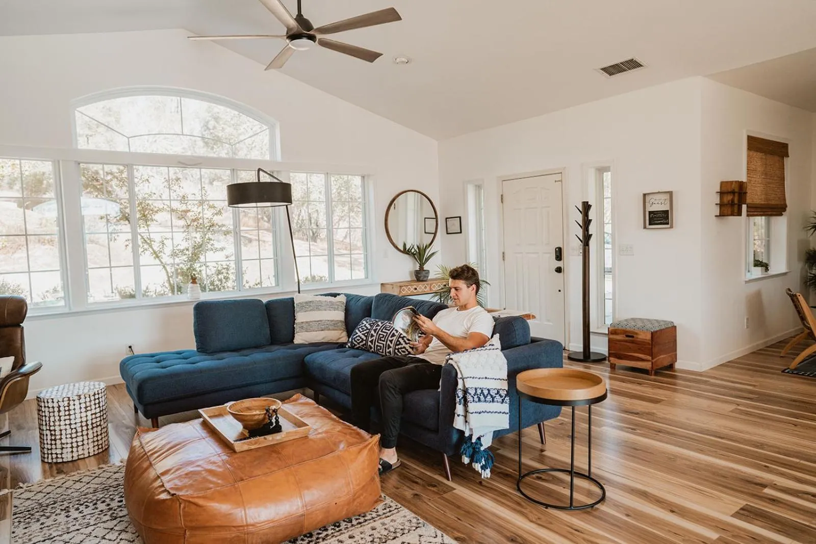 Living room in Sunset Glow Hidden Meadow BBQ HotTub by Casa Oso