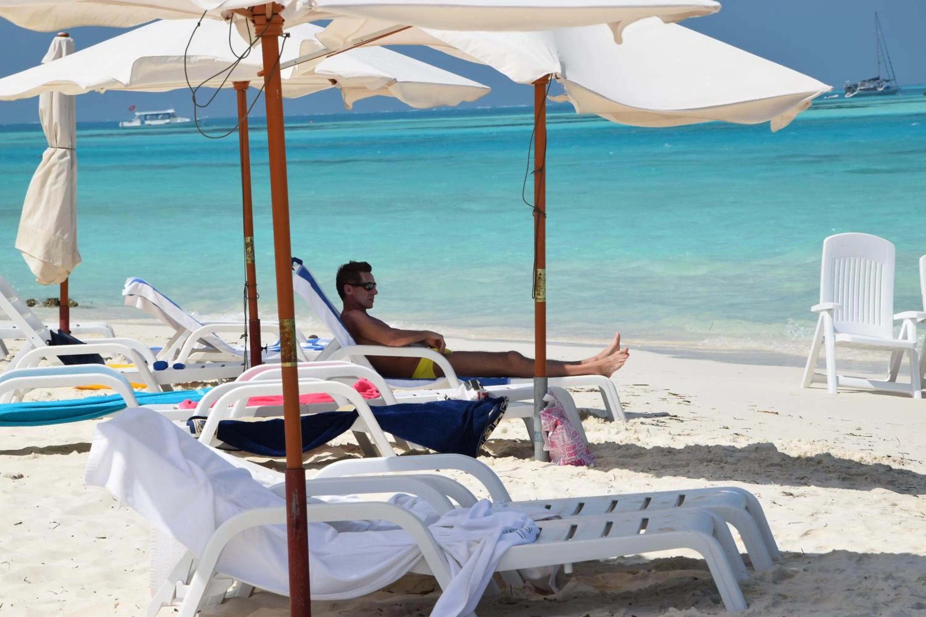 Beach in Bibee Maldives