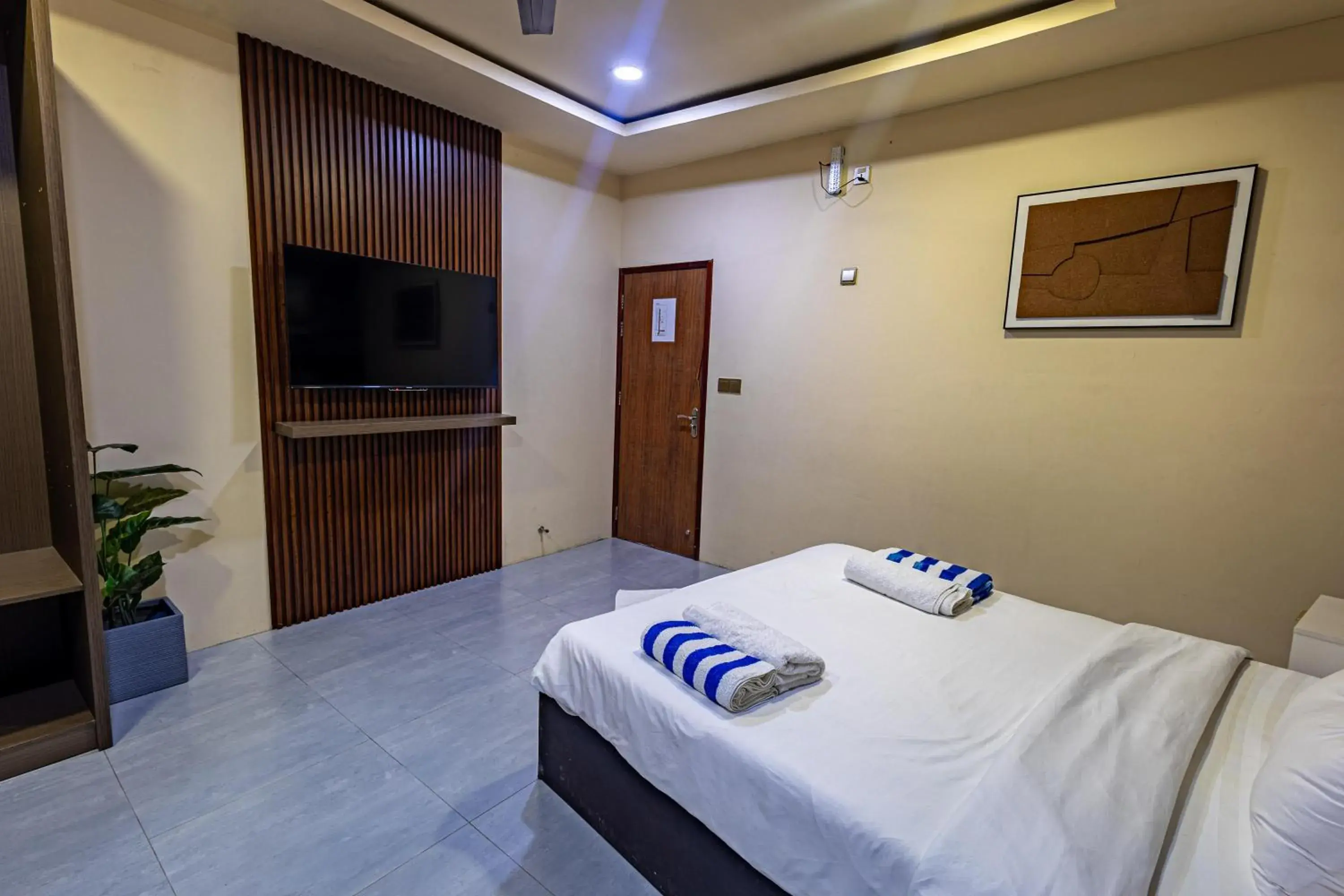 Deluxe Double Room in Bibee Maldives Deluxe Double Room in Bibee Maldives