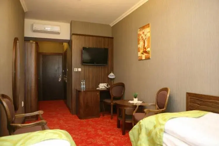 Classic Twin Room in Hotel Złoty Młyn Majków Classic Twin Room in Hotel Złoty Młyn Majków