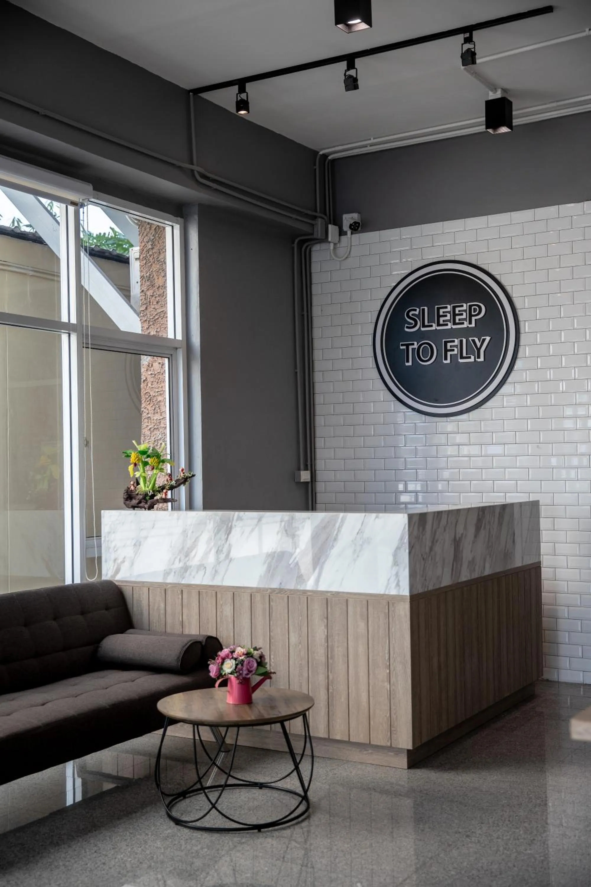 Lobby or reception in SLEEP TO FLY HOTEL & HOSTEL suvarnabhumi airport