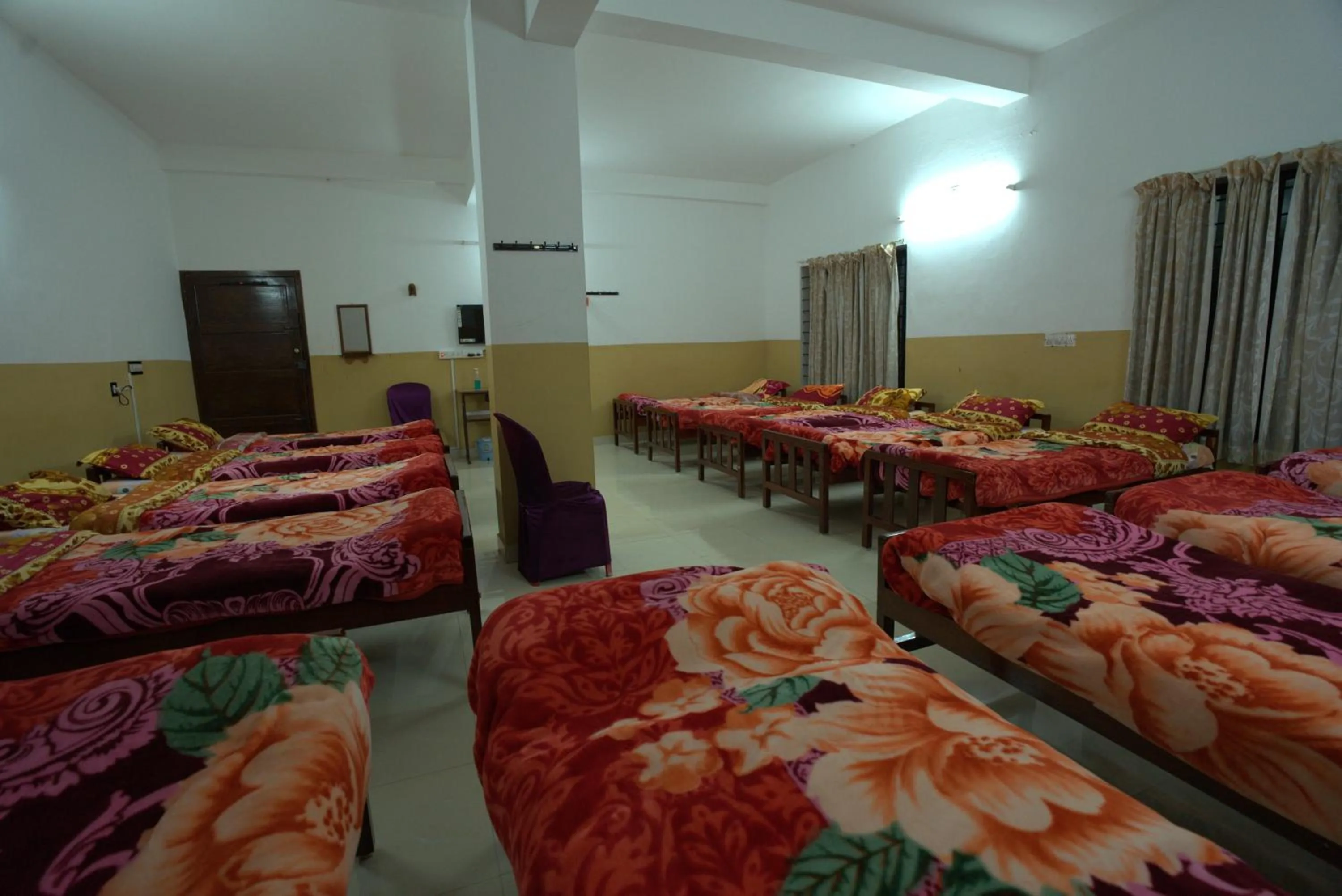 Photo of the whole room, Bed in AC MIST