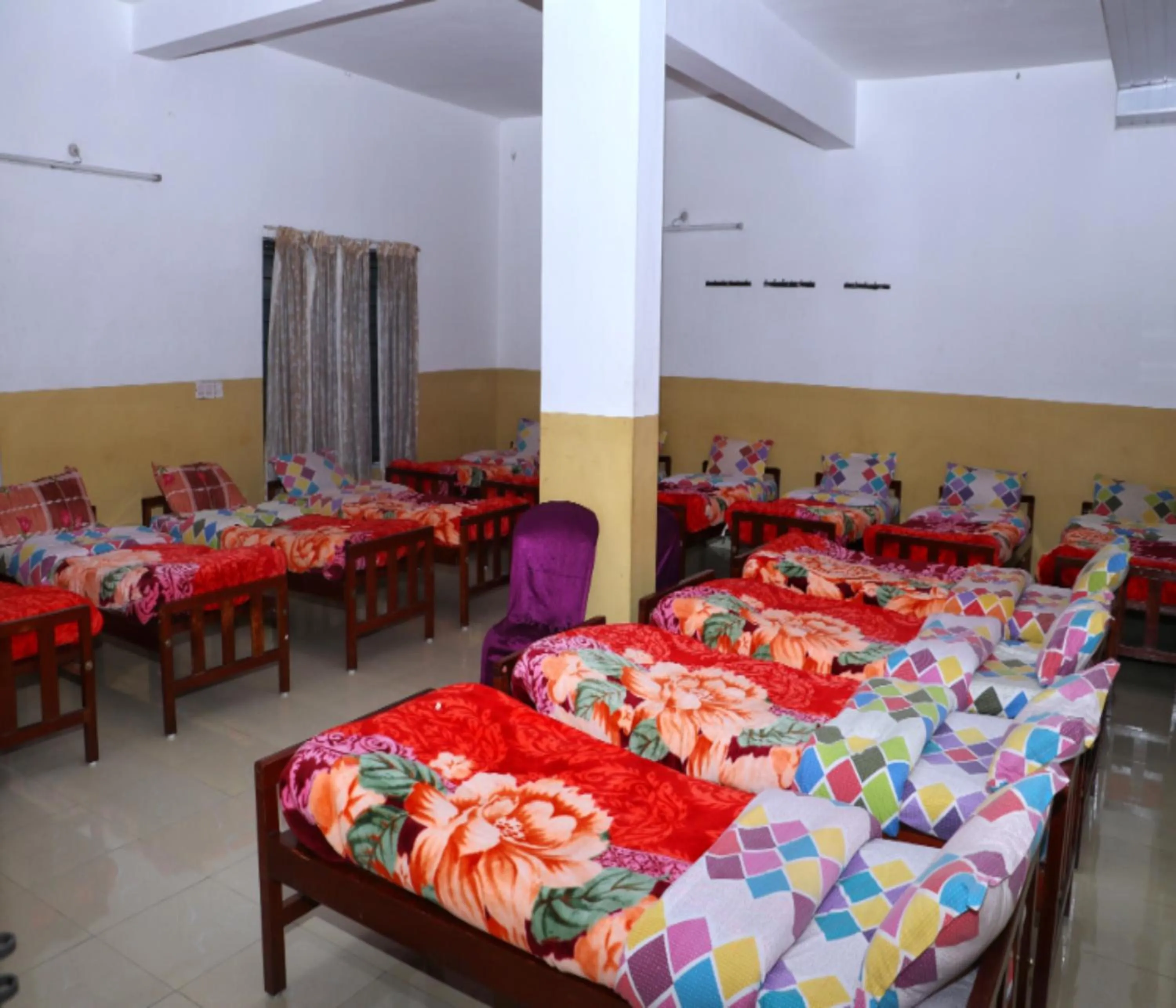 Photo of the whole room in AC MIST