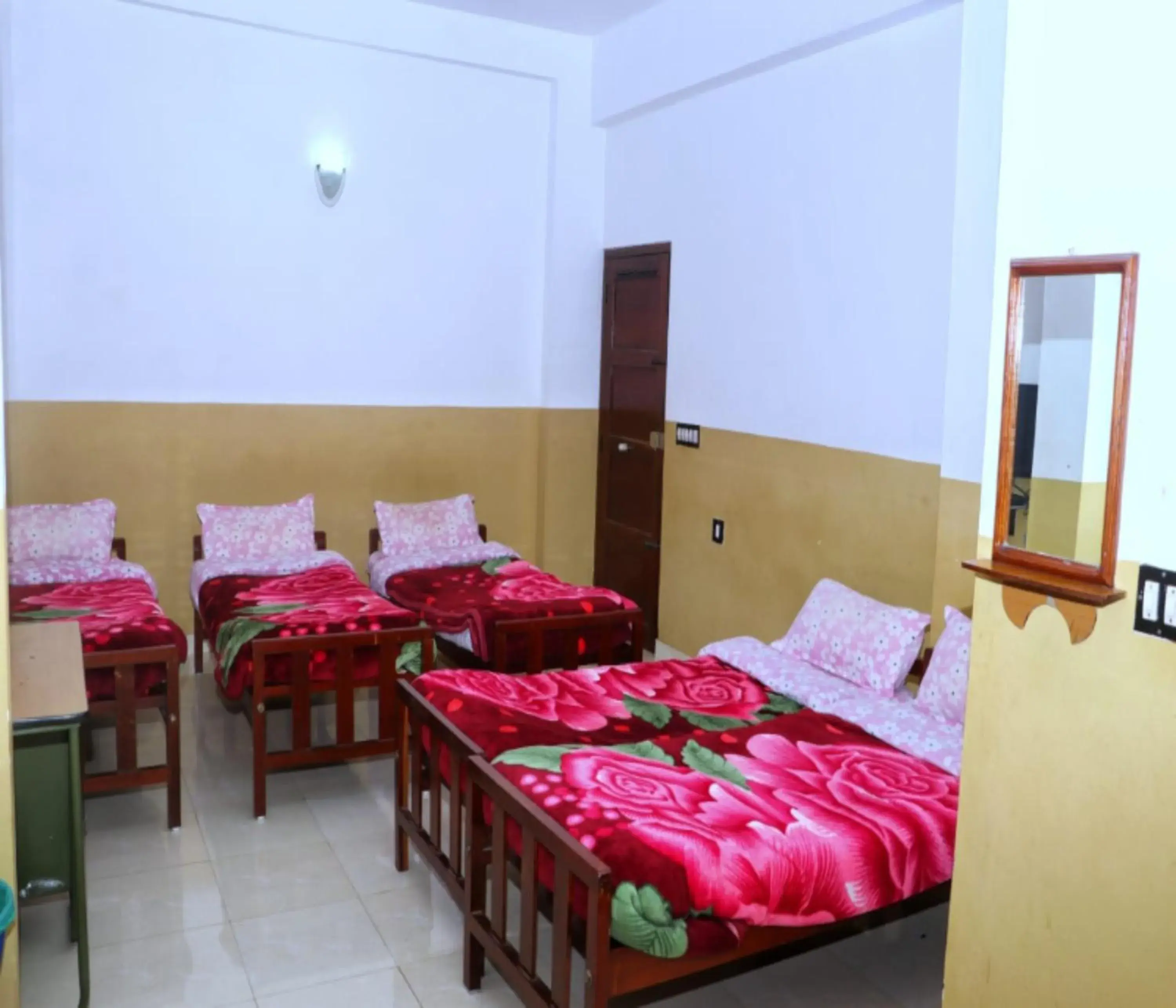 Mixed Dormitory Room in AC MIST Mixed Dormitory Room in AC MIST