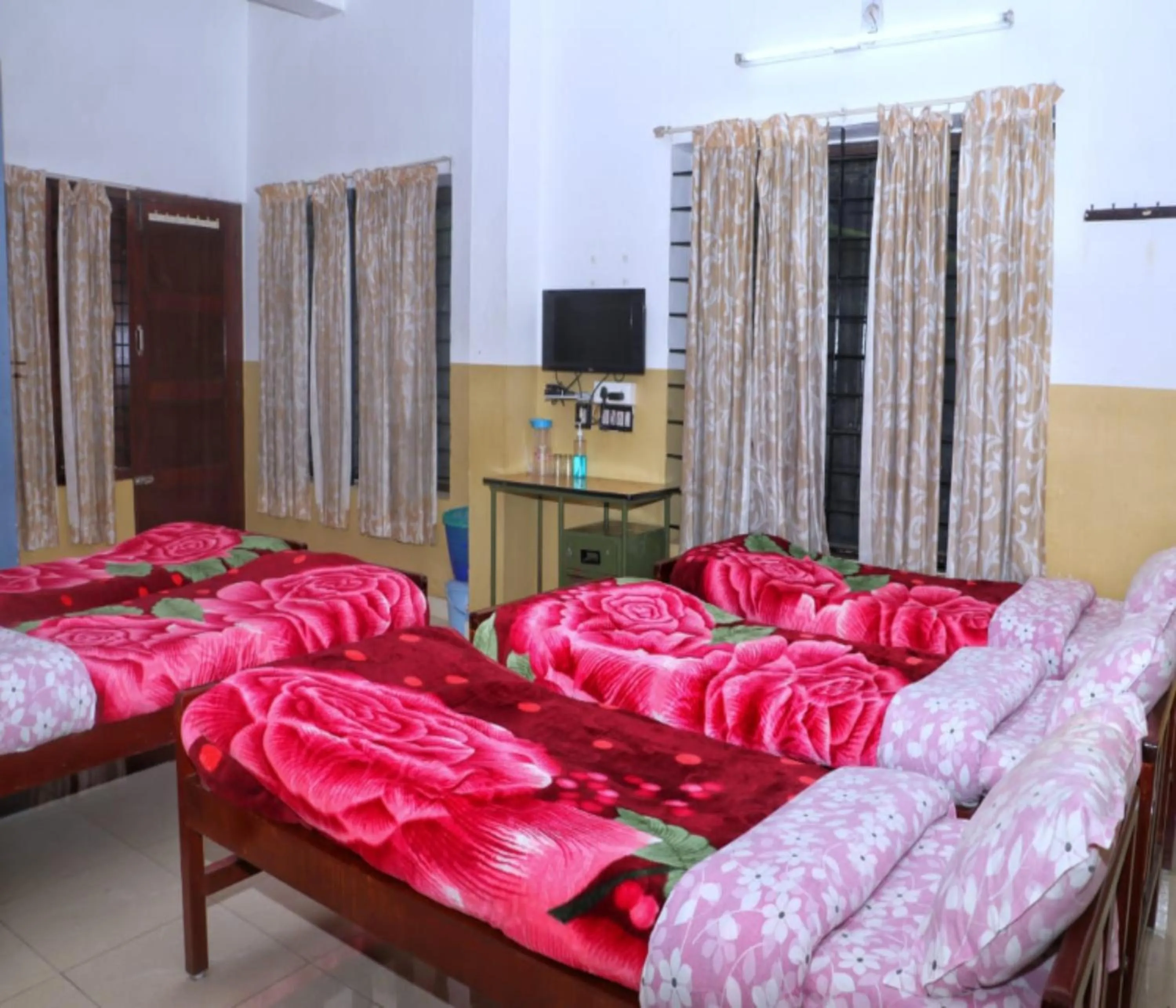 Bedroom, Bed in AC MIST