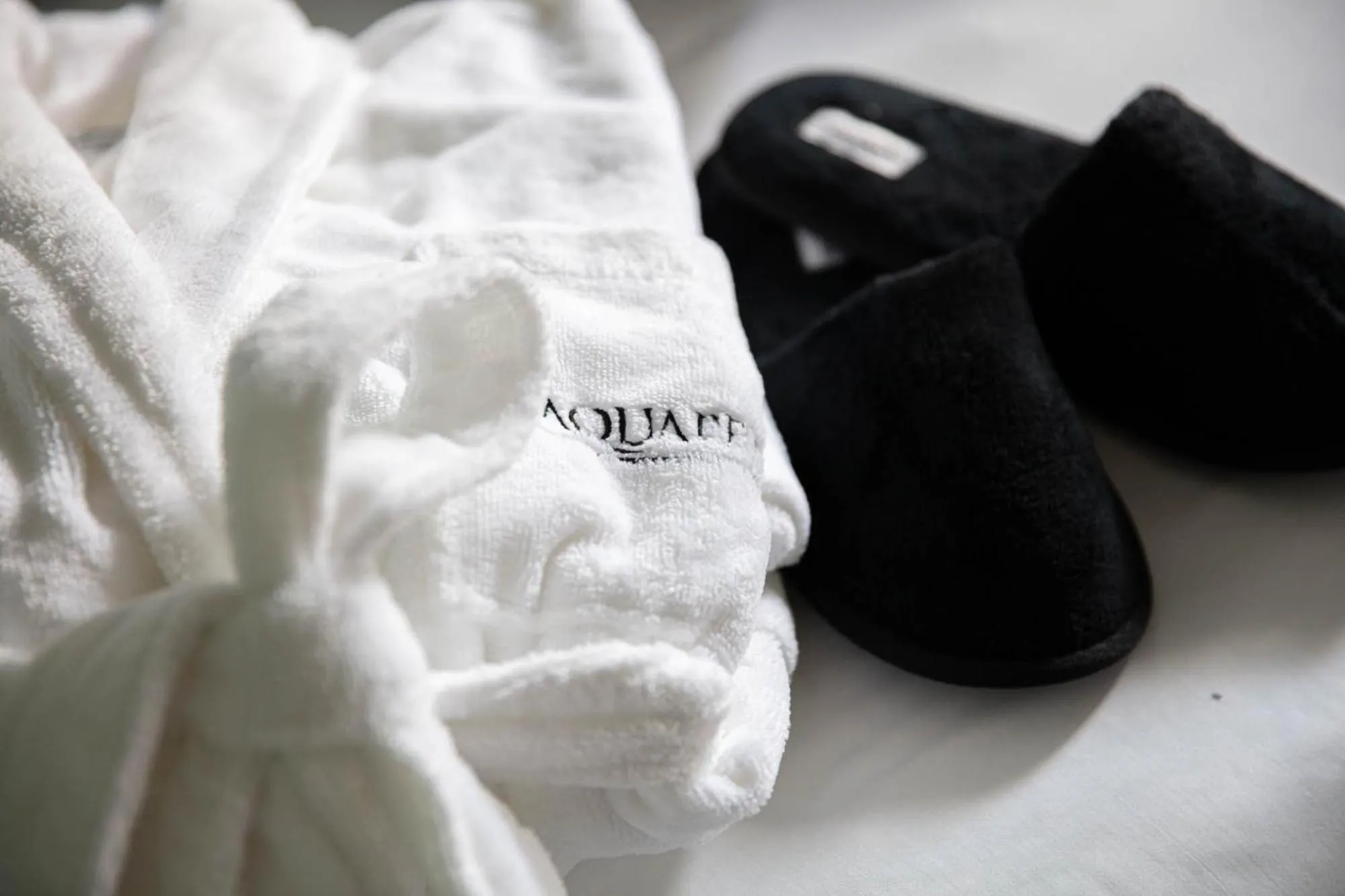 Massage in Aquapetra Resort & Spa