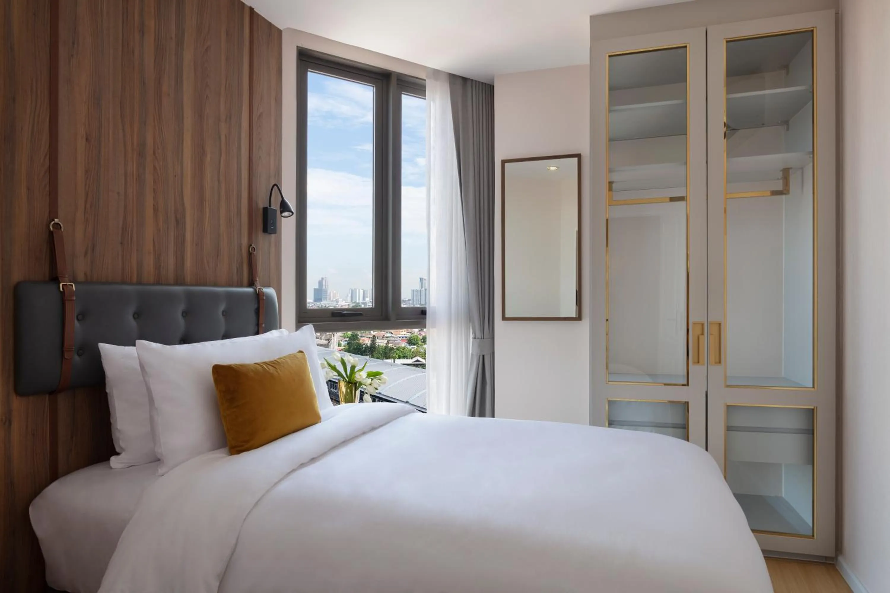 Bedroom, Bed in Oakwood Suites Tiwanon Bangkok