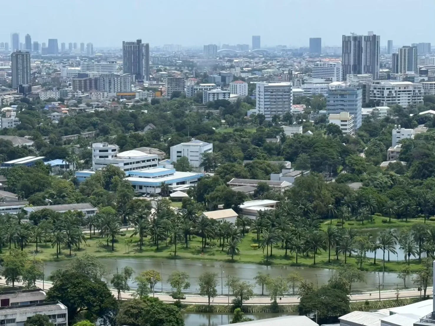 Oakwood Suites Tiwanon Bangkok