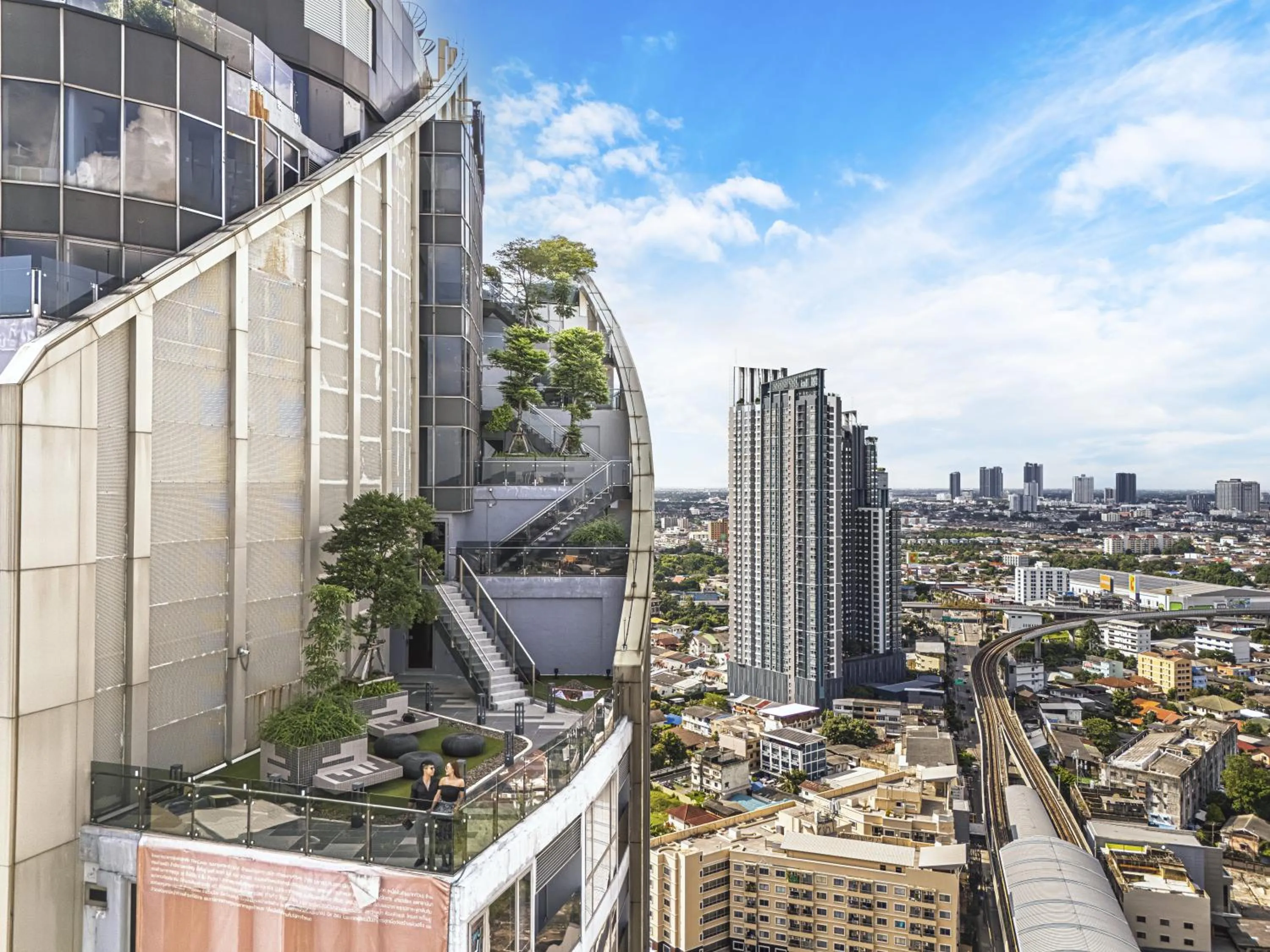 Garden in Oakwood Suites Tiwanon Bangkok