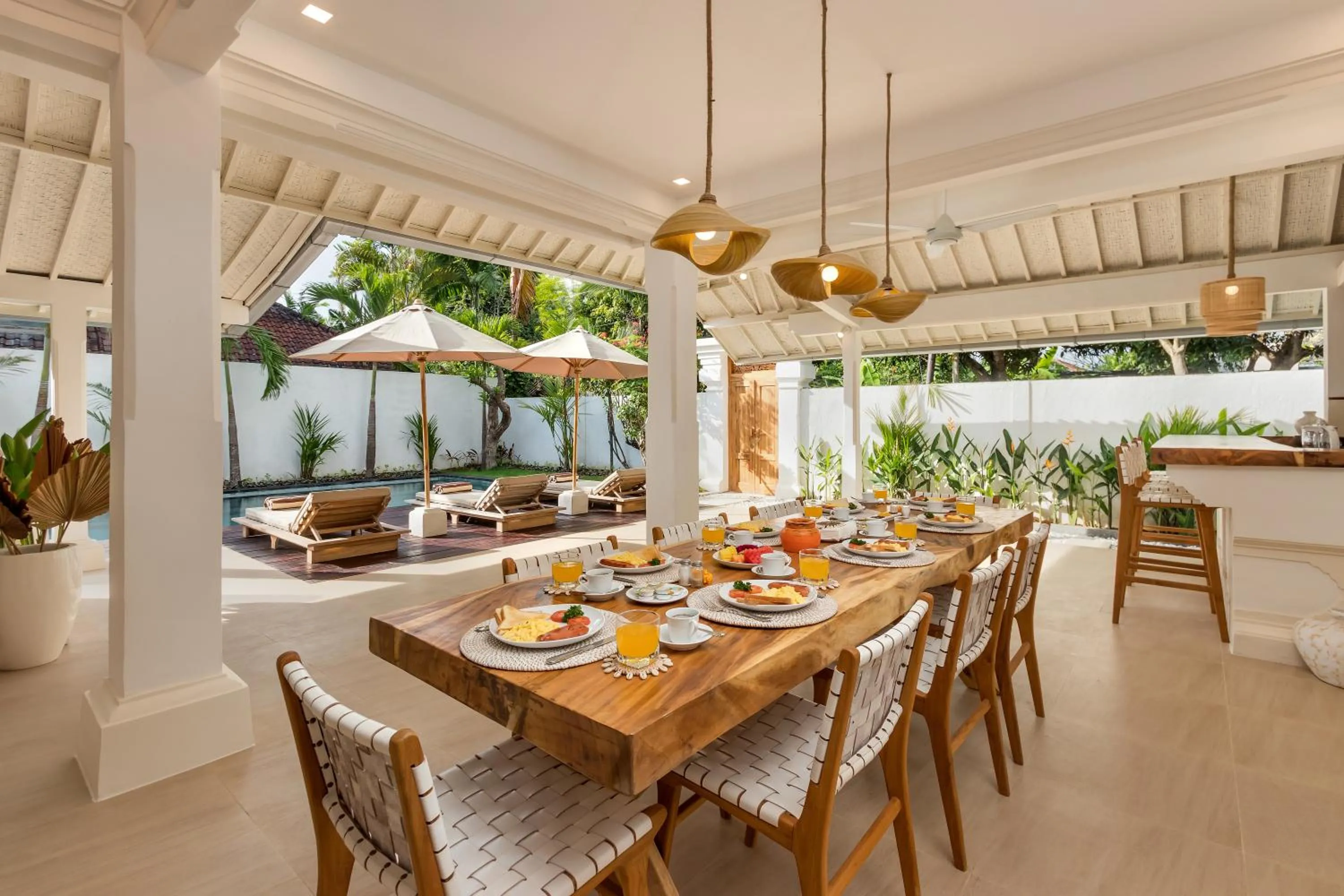 Villa Lisabella by Villa Finder
