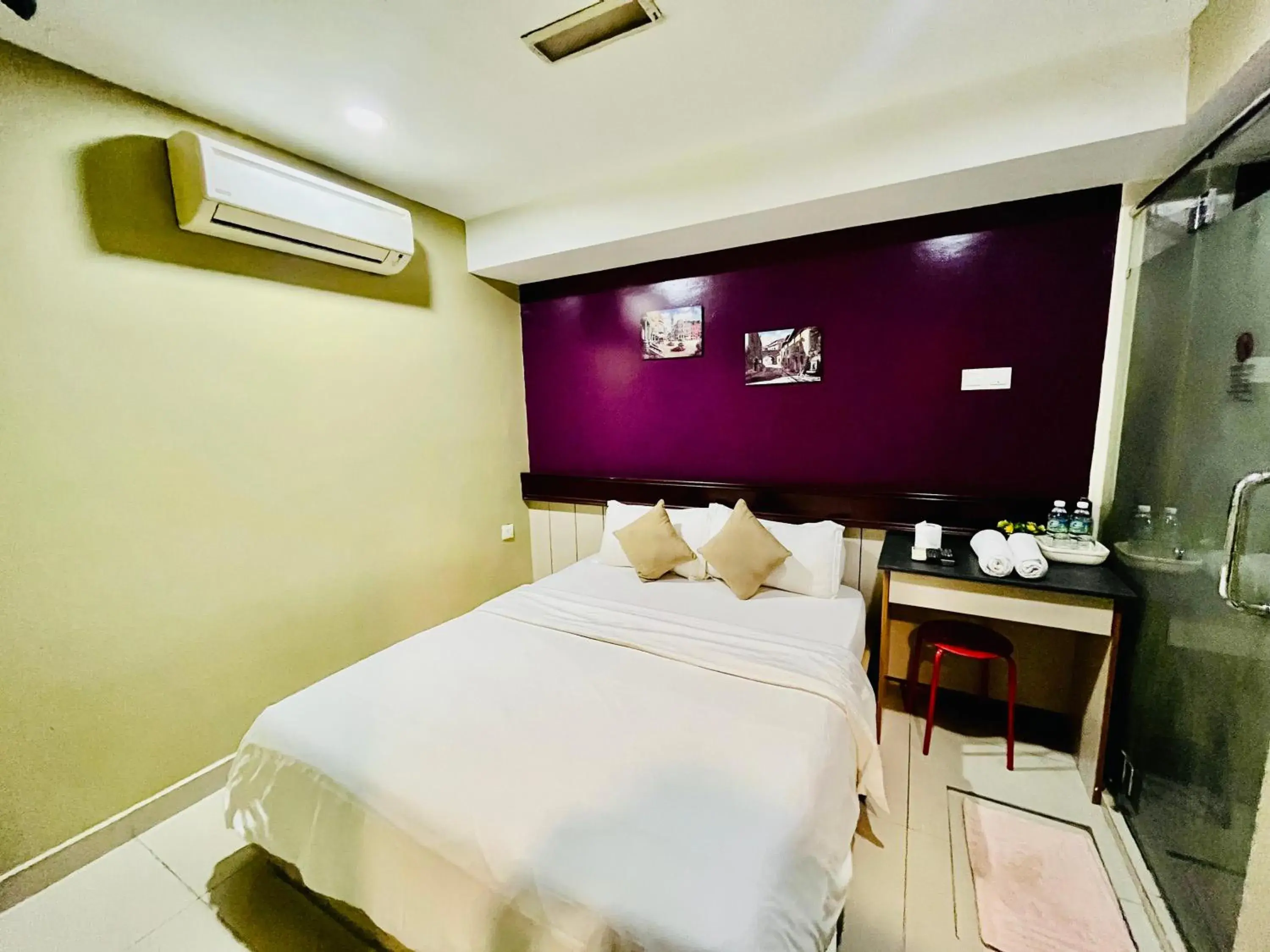 Bedroom in Citytop Hotel