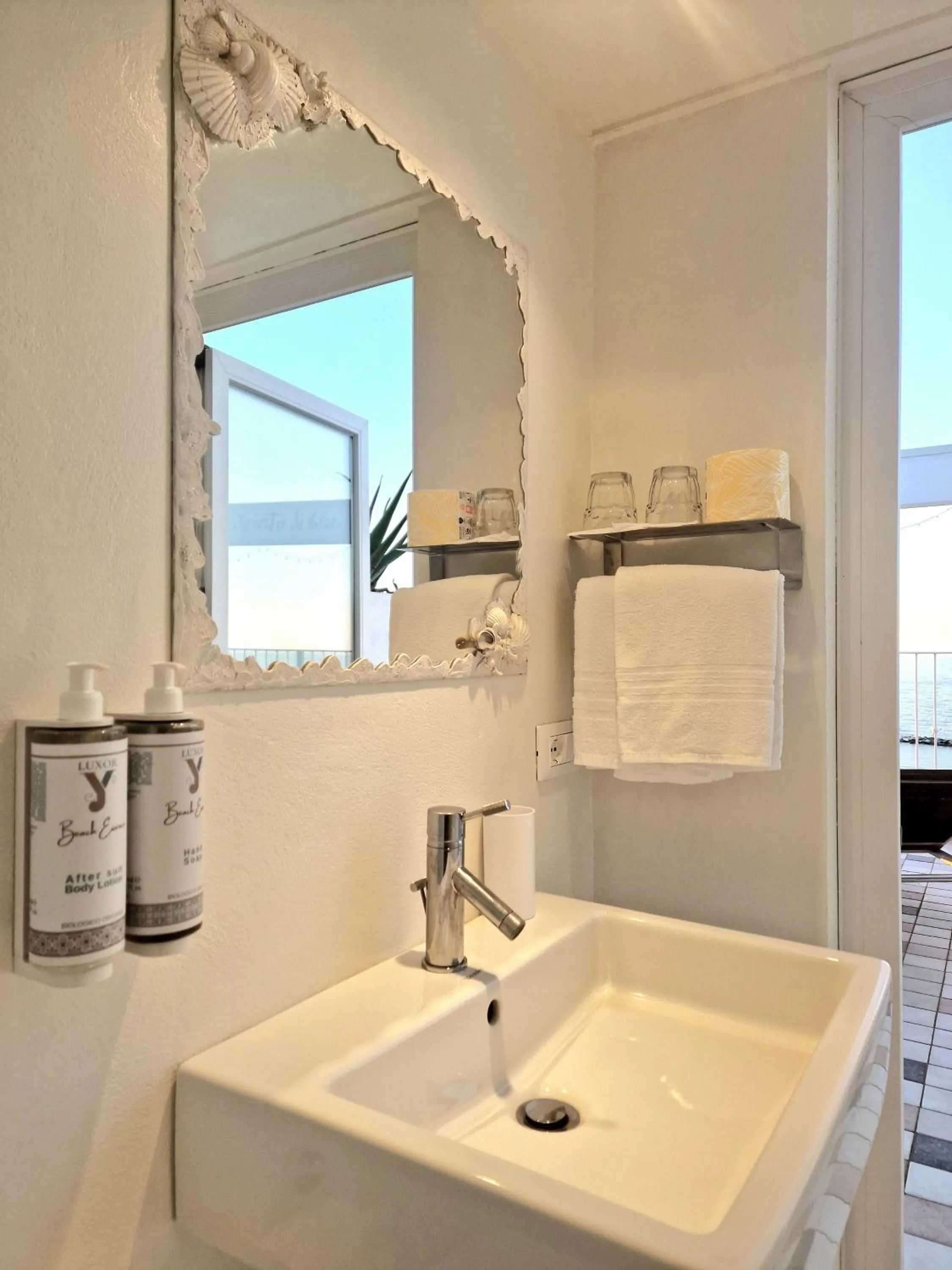 Bathroom in Luxor Beach Boutique Hotel Cattolica