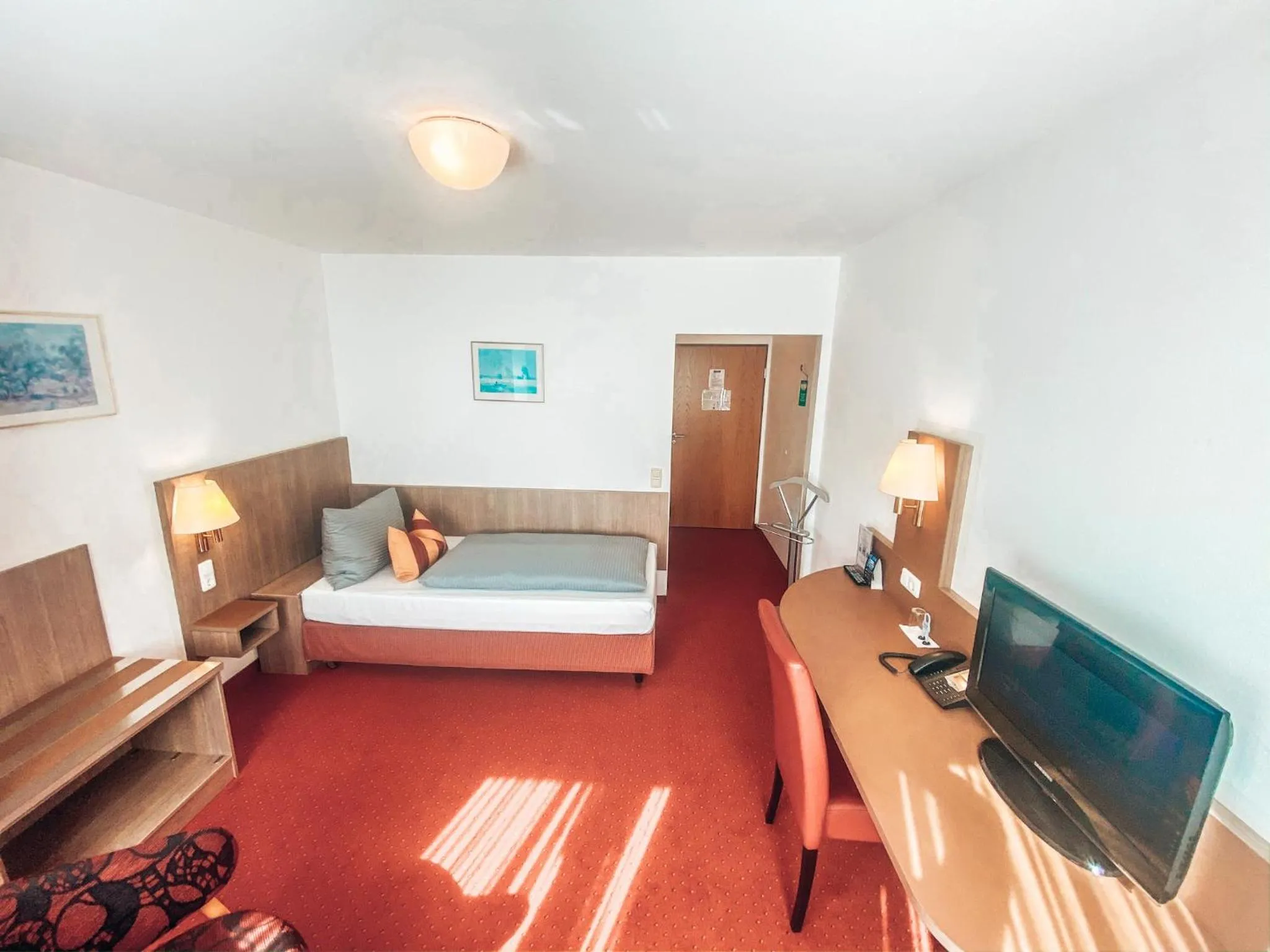 Bedroom, Bed in Hotel Schwertfirm