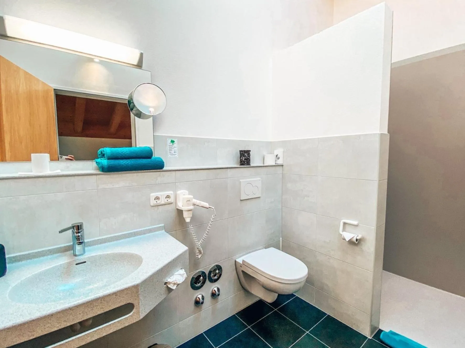 Bathroom in Hotel Schwertfirm