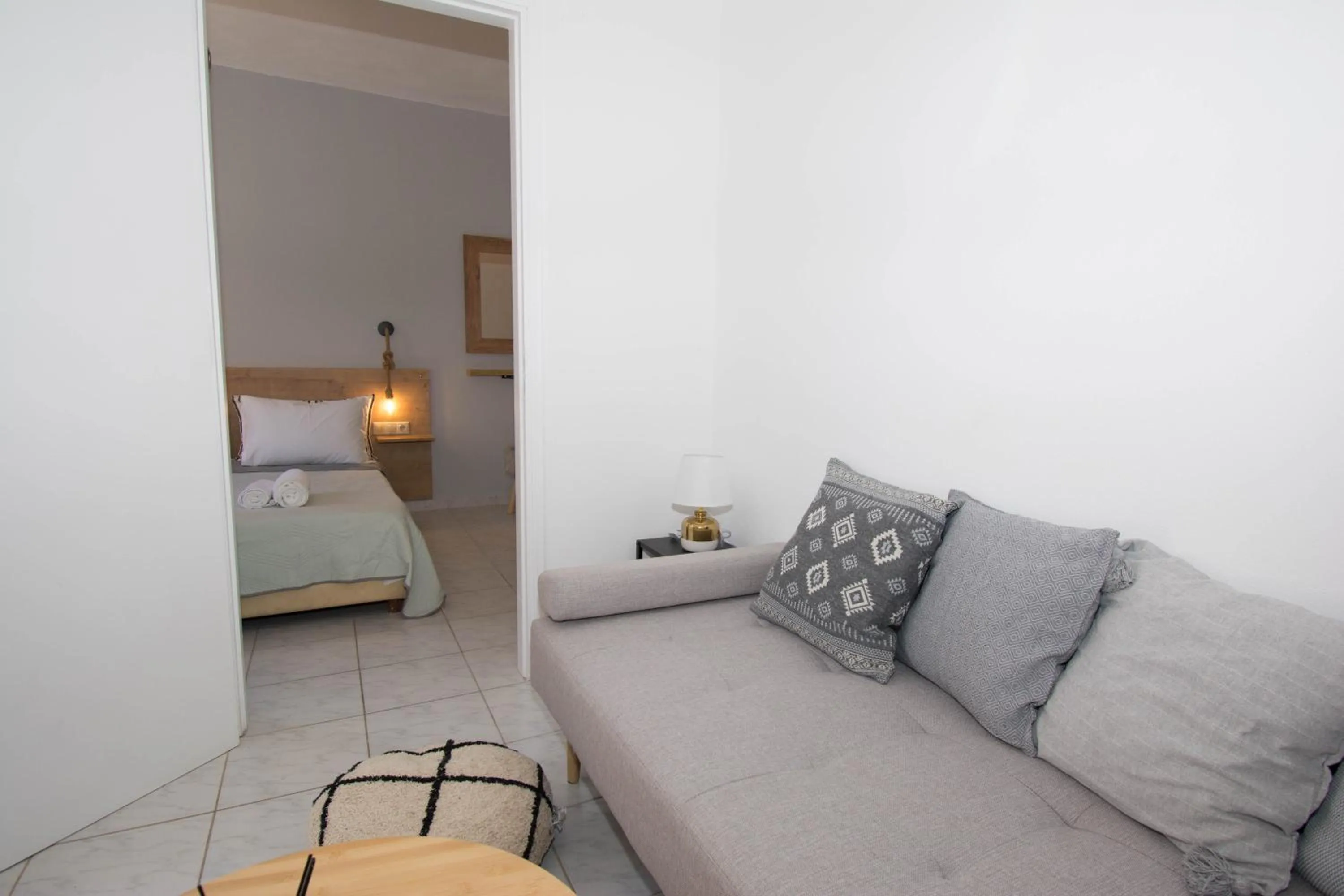 Photo of the whole room, Bed in Jasmine Suites "By Checkin"