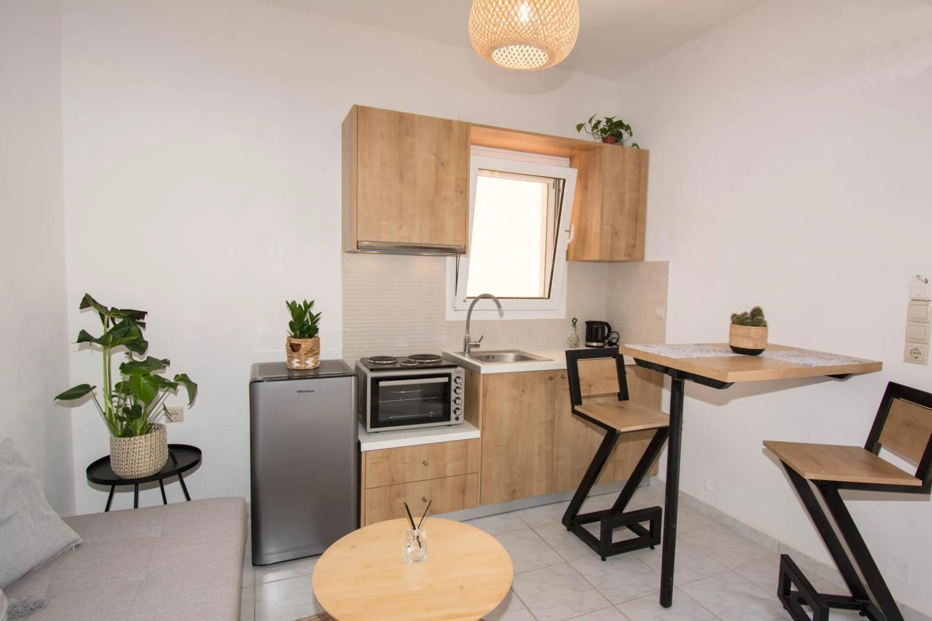 Kitchen or kitchenette in Jasmine Suites "By Checkin"