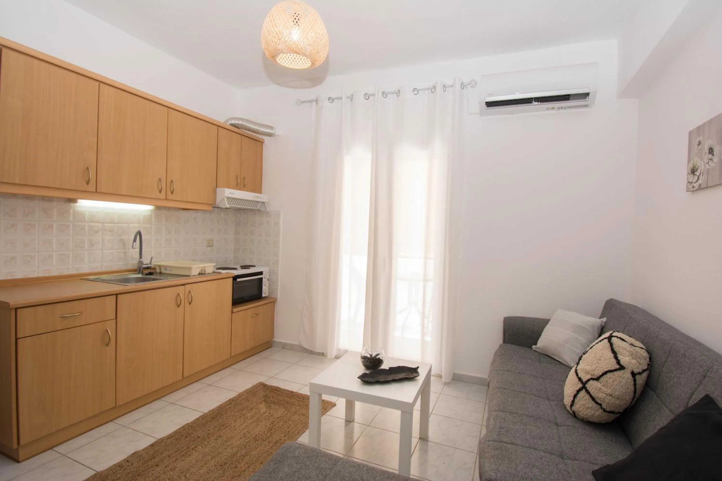 Kitchen or kitchenette in Jasmine Suites "By Checkin"