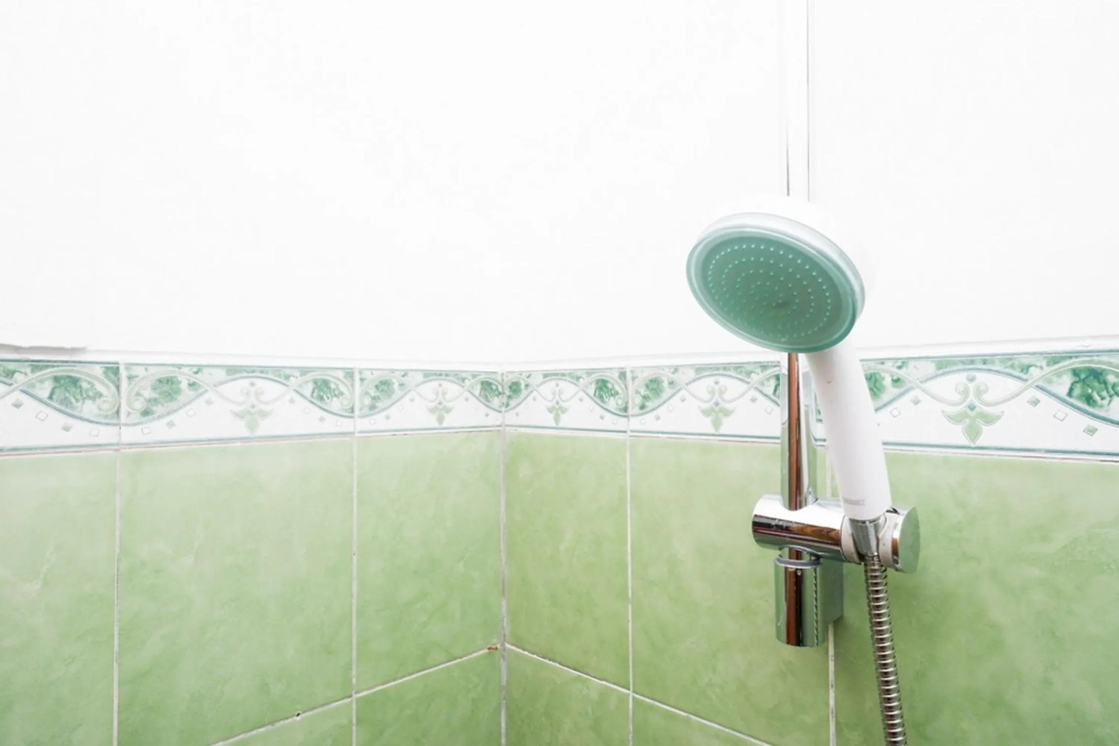 Bathroom in RedDoorz Syariah near Exit Tol Krapyak Semarang