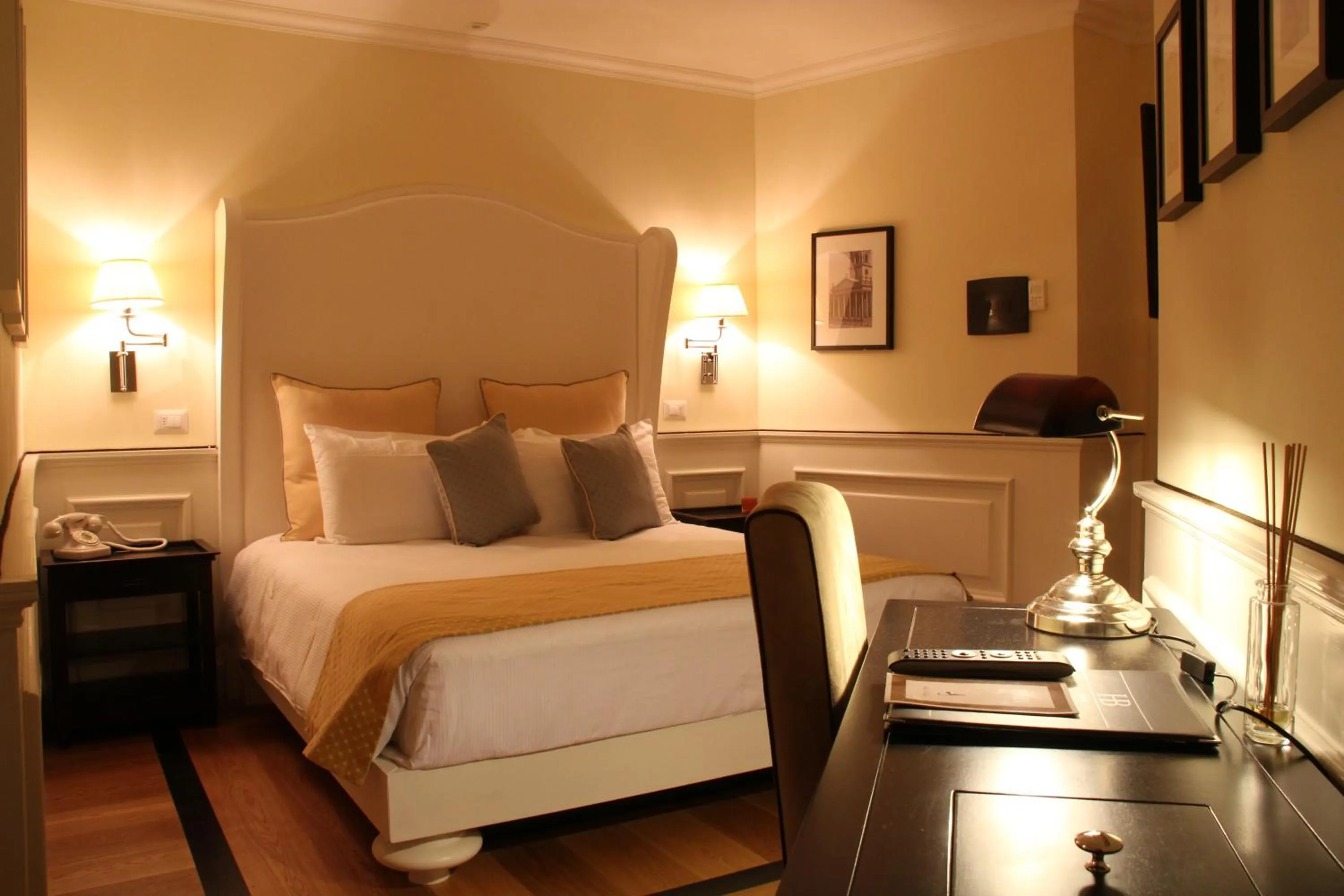 Bed in Hotel Bologna ***S