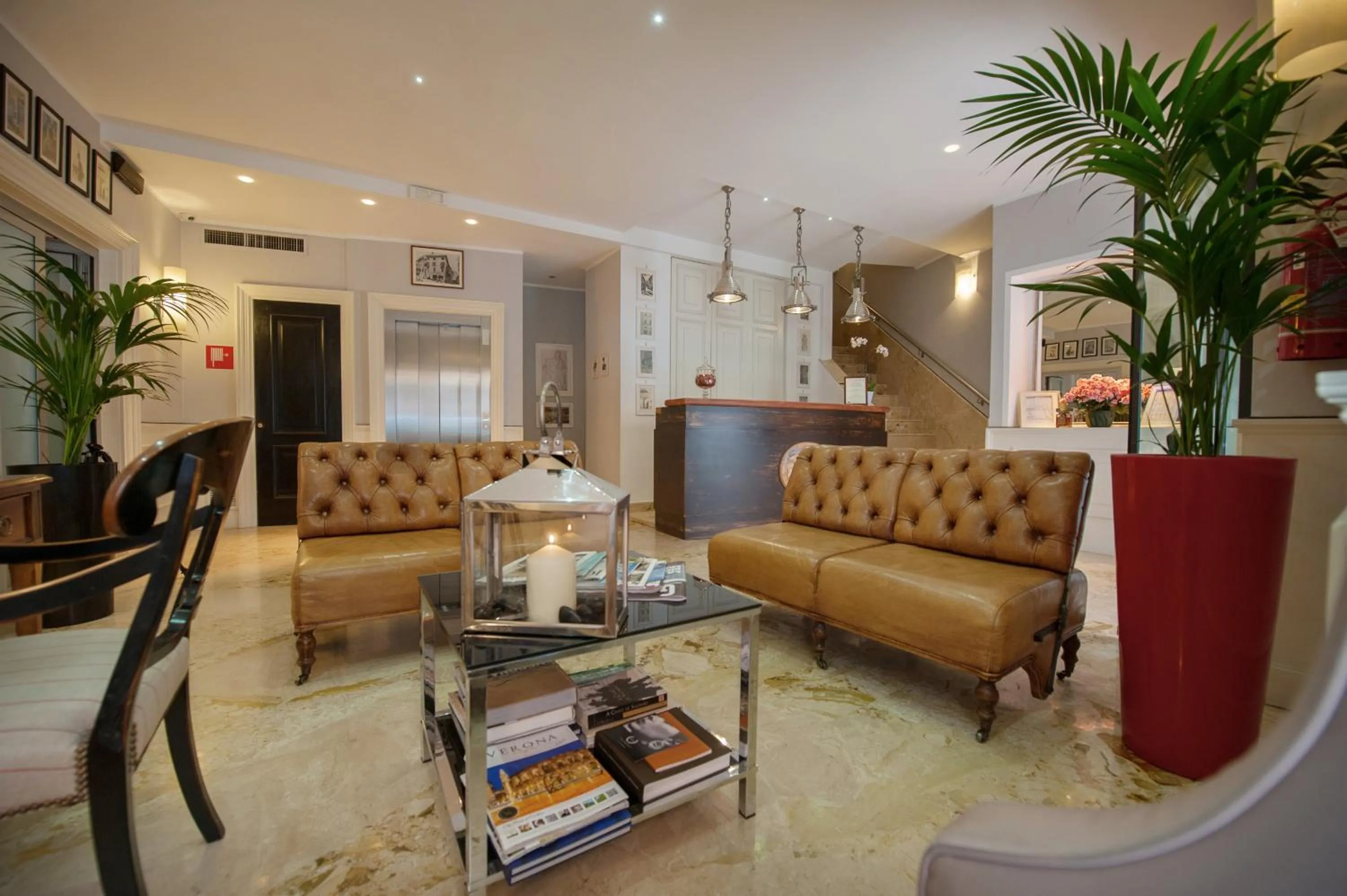 Lobby or reception in Hotel Bologna ***S