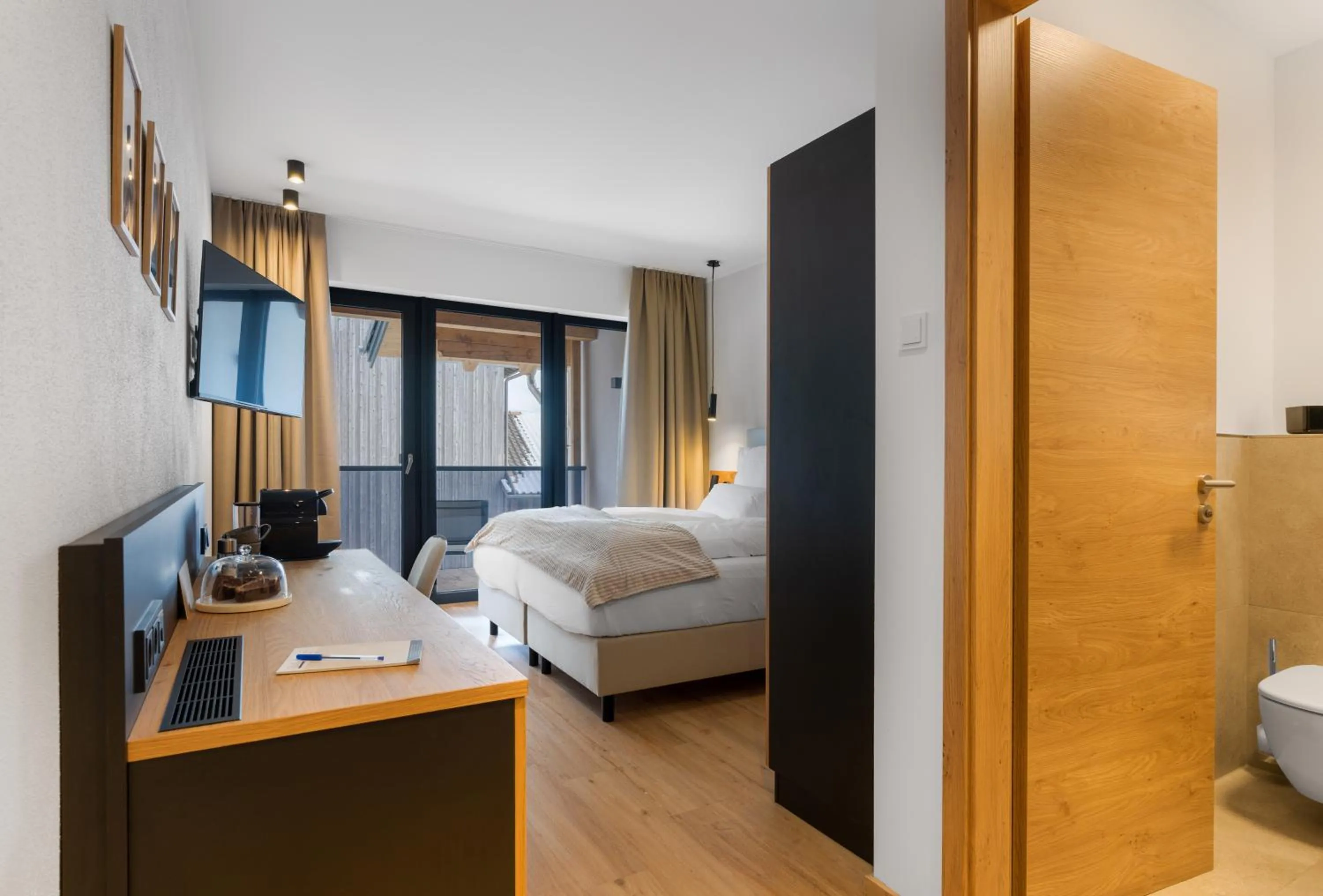 Photo of the whole room, Bed in zeitlang by Rösslwirt