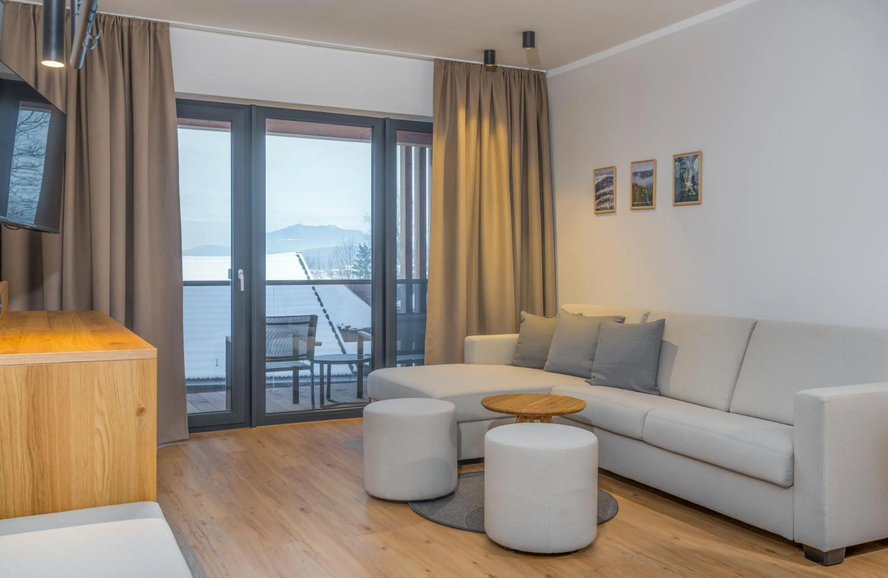 Living room in zeitlang by Rösslwirt