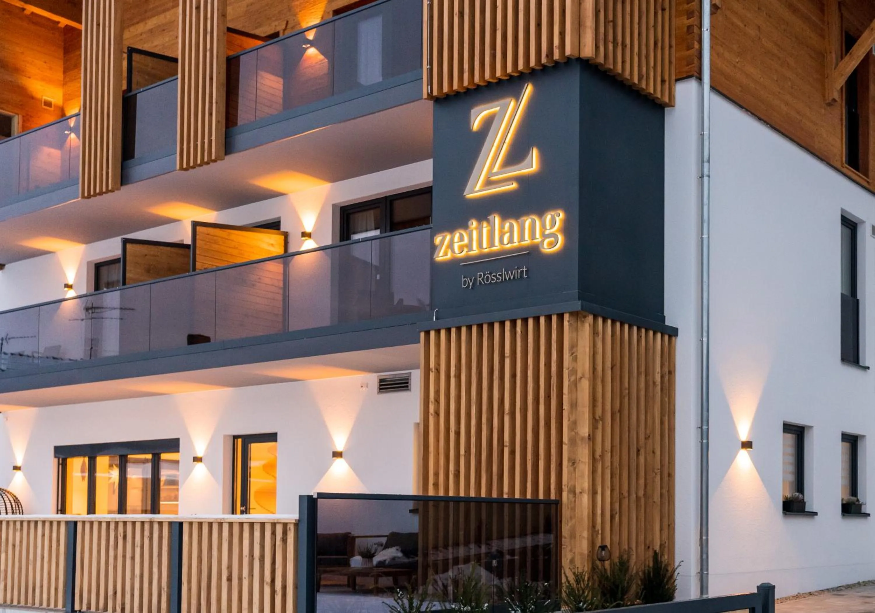 Property building in zeitlang by Rösslwirt