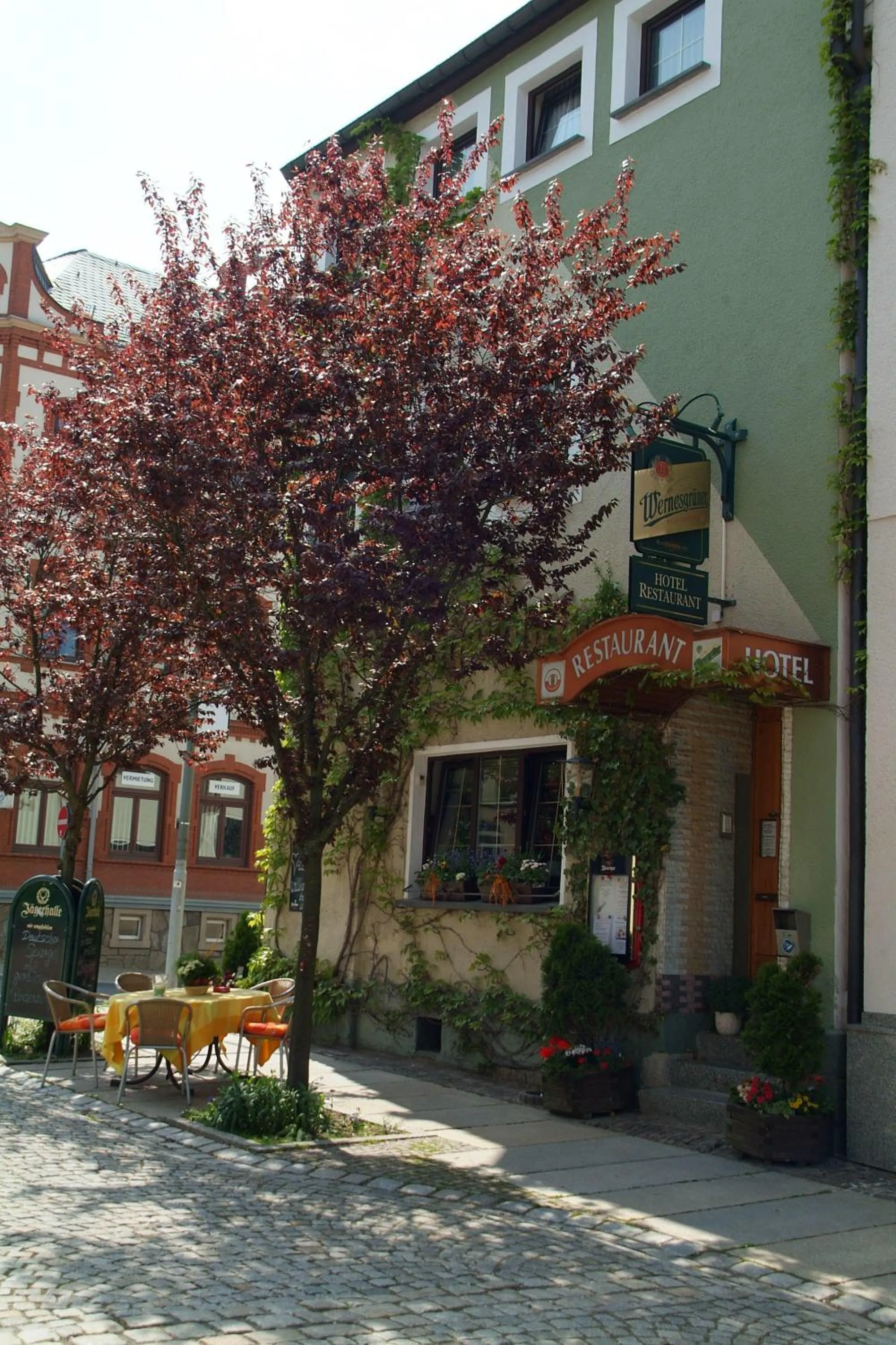 Facade/entrance in Hotel Jägerhalle